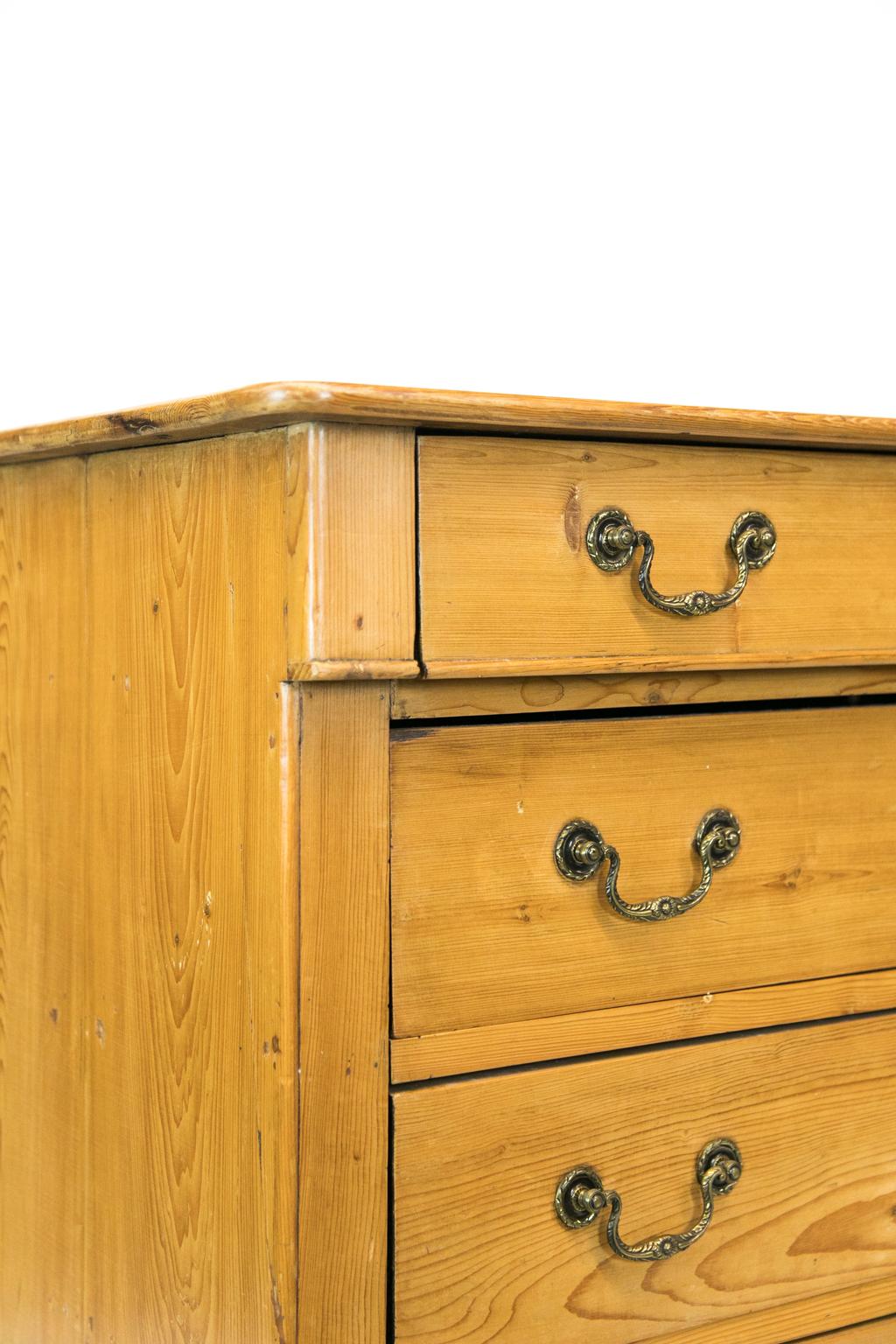 French Pine Four-Drawer Chest For Sale 2