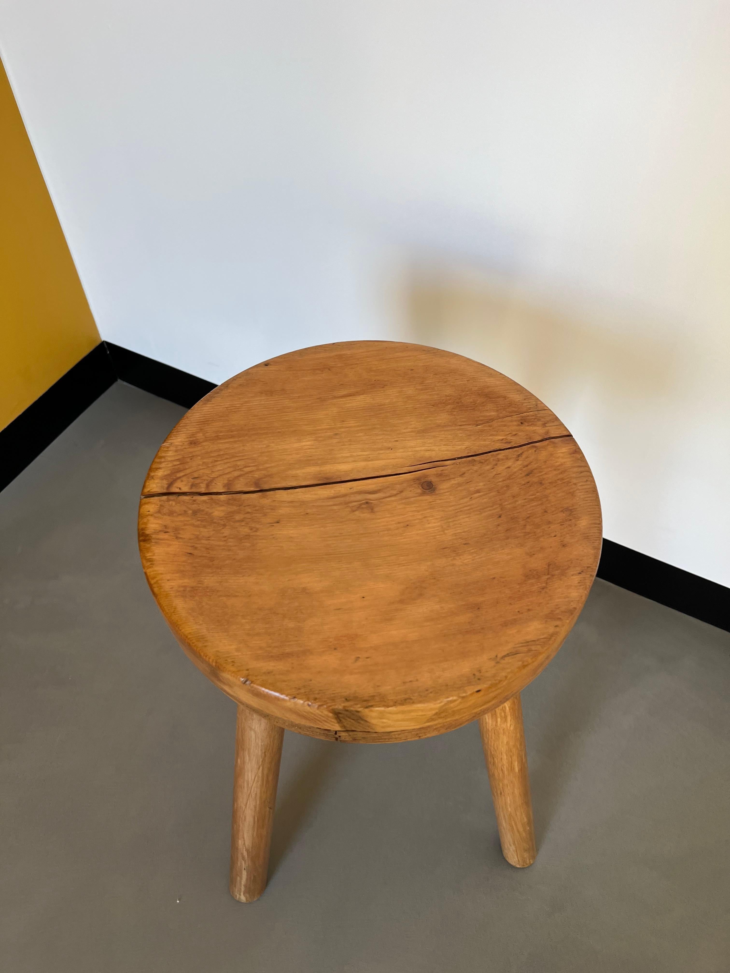 French pine mid-century stool, 1950's For Sale 6