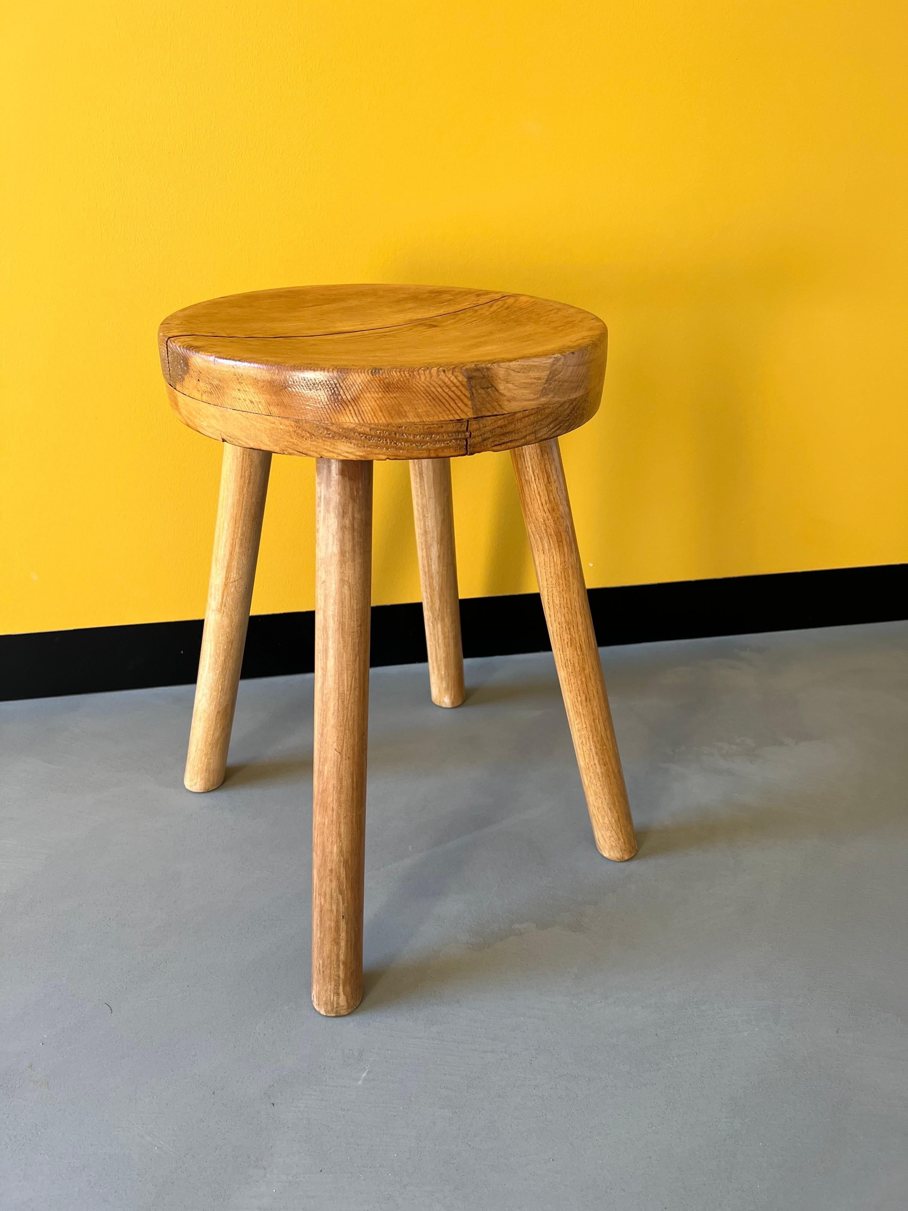 Mid-20th Century French pine mid-century stool, 1950's For Sale