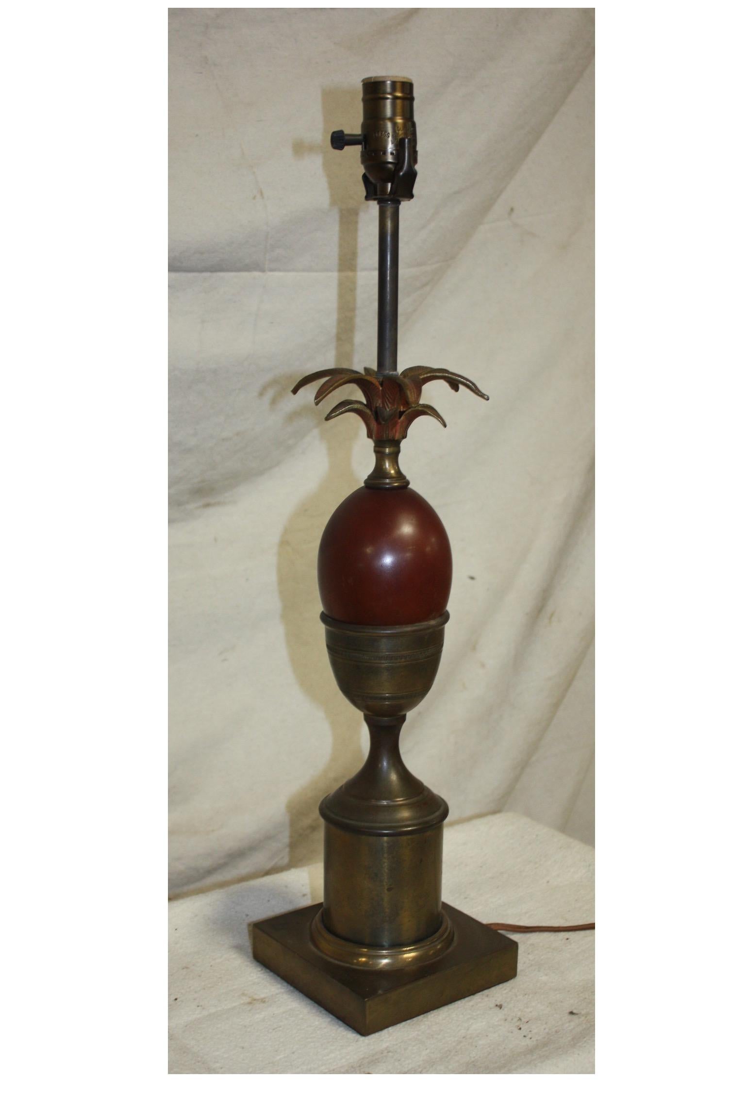 French Pineapple Lamp In Good Condition For Sale In Stockbridge, GA