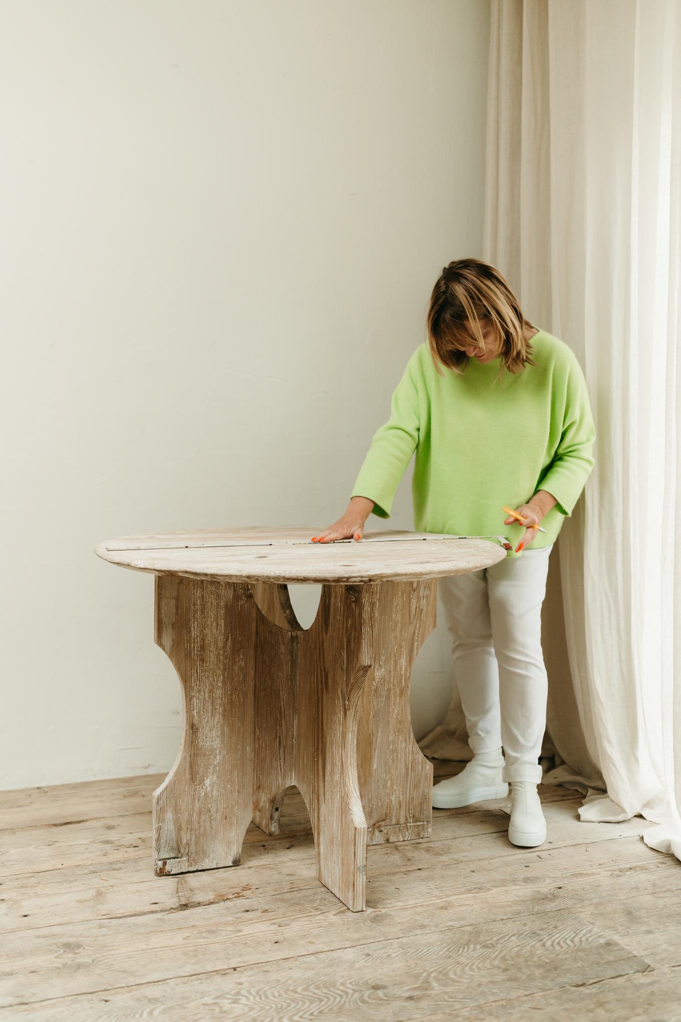Mesa auxiliar francesa de madera de pino ... en Bueno estado para la venta en Brecht, BE
