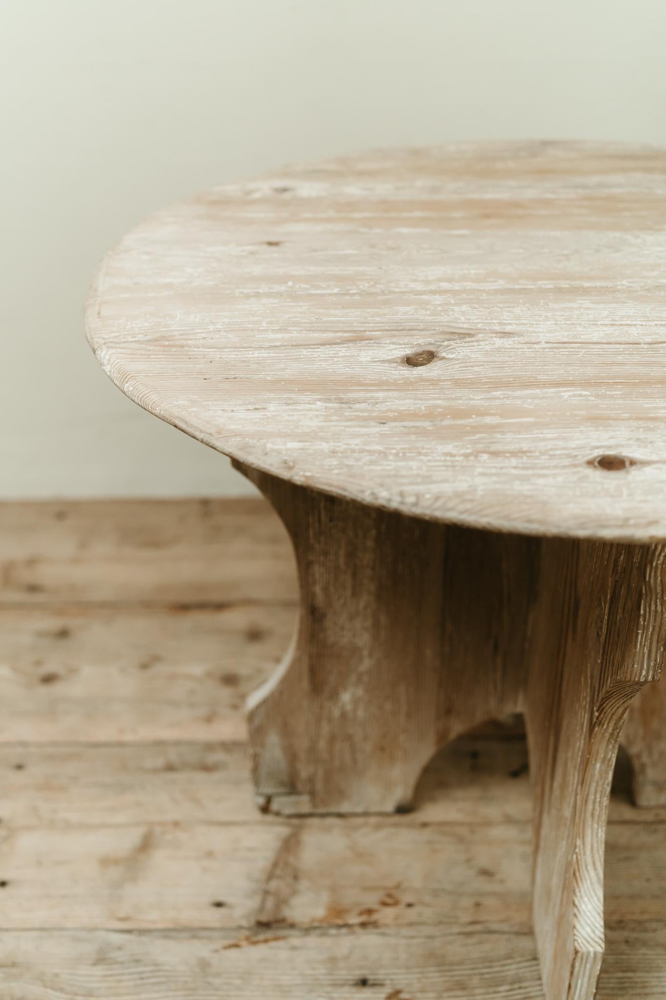 Mesa auxiliar francesa de madera de pino ... Pino en venta