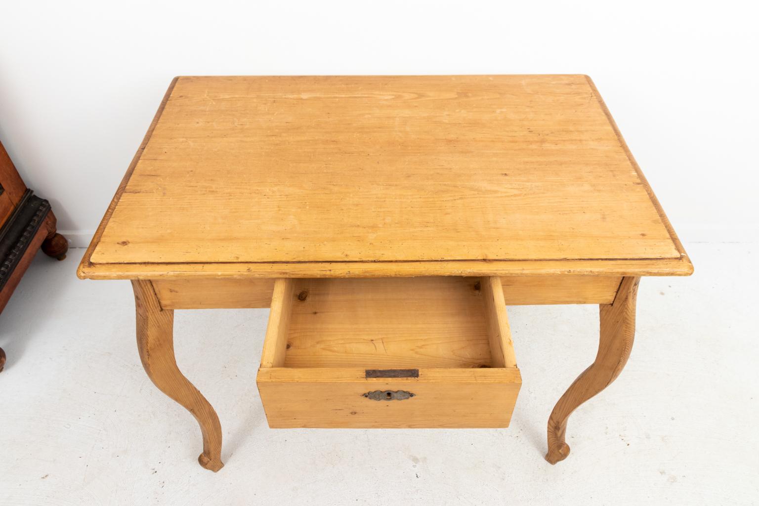 Late 19th Century French Pinewood Table For Sale