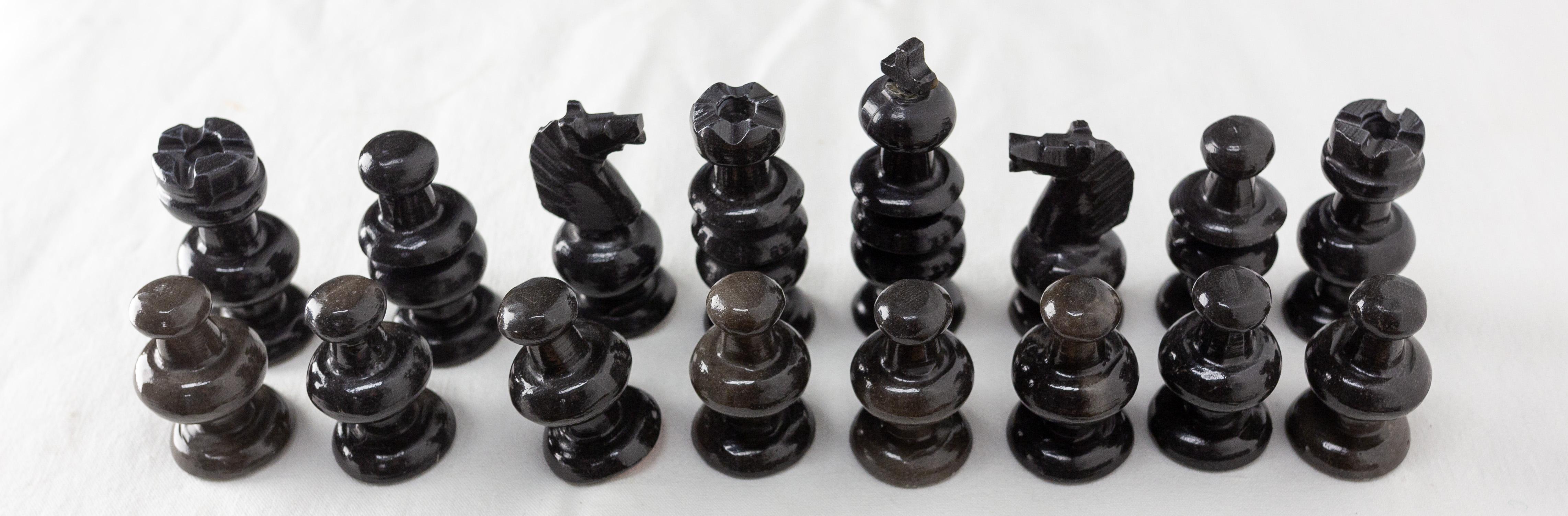 French Pink and Black Marble Chess, circa 1980 3