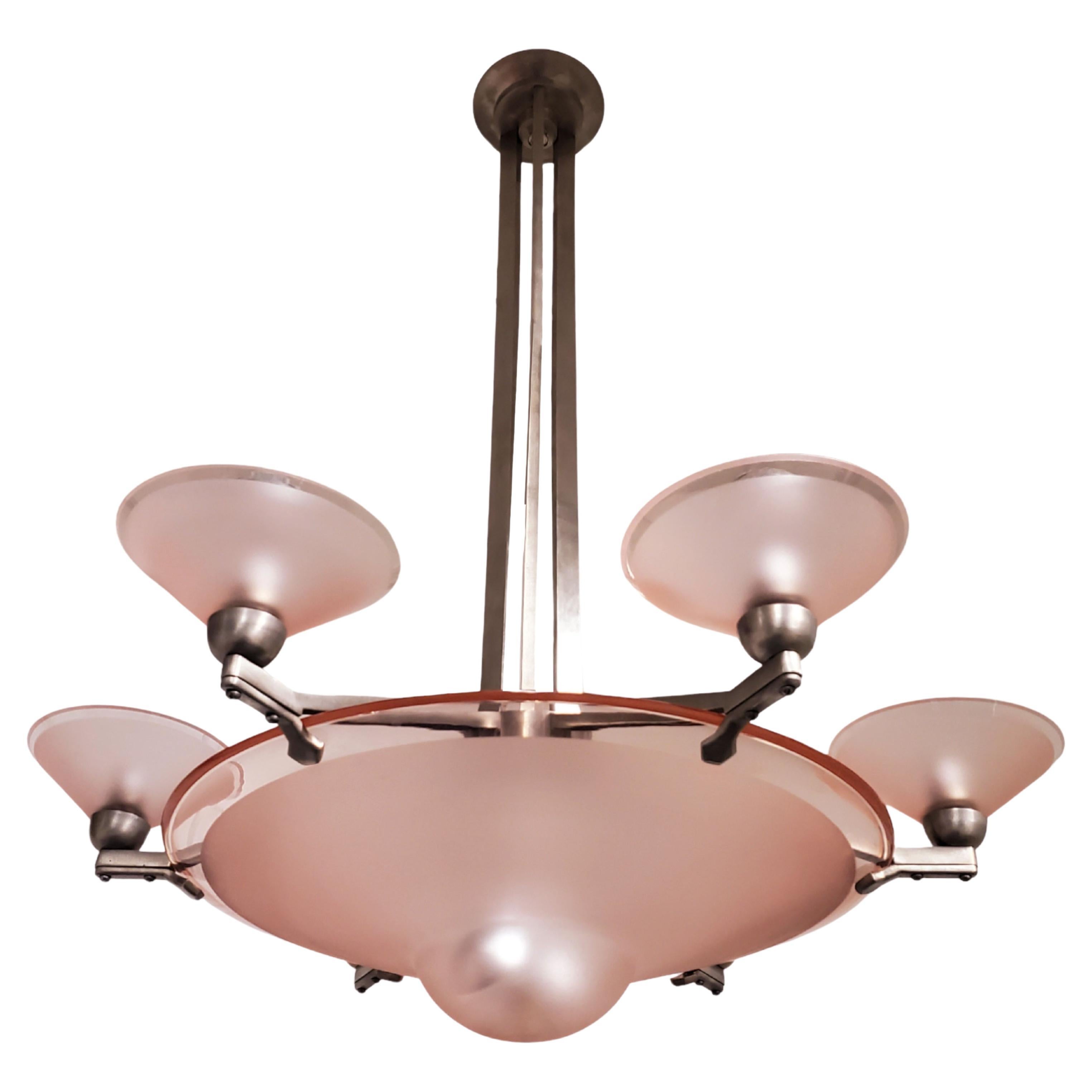 Lustre Art déco français rose en bronze nickelé avec grand coupe central et 6 tasses