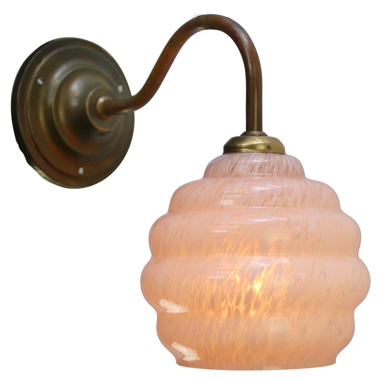 Lámparas de pared de latón y cristal de cliché rosa francés Industrial en venta
