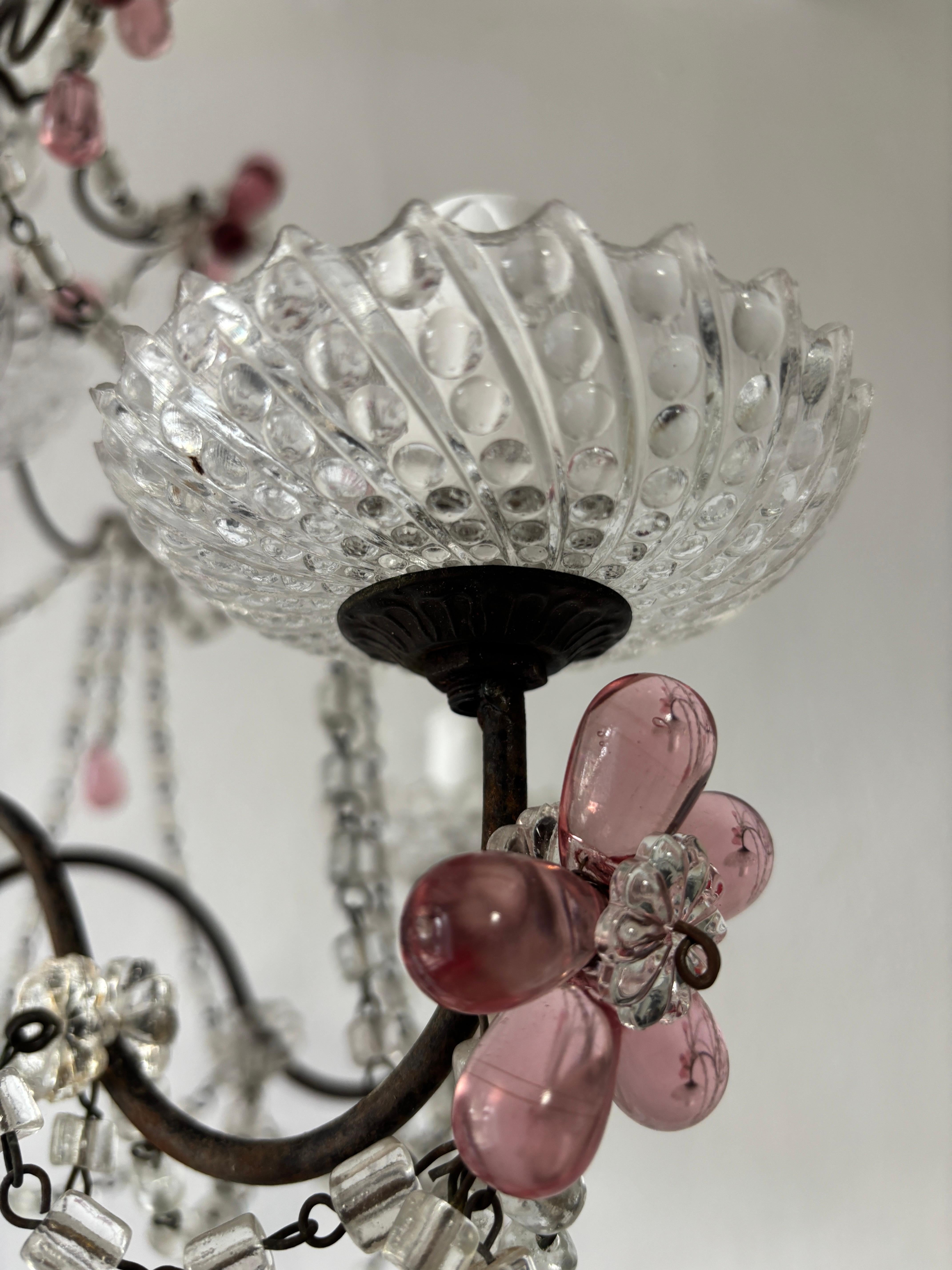 Araña francesa de cristal de Murano con flores de arándano rosa, hacia 1920 en venta 4
