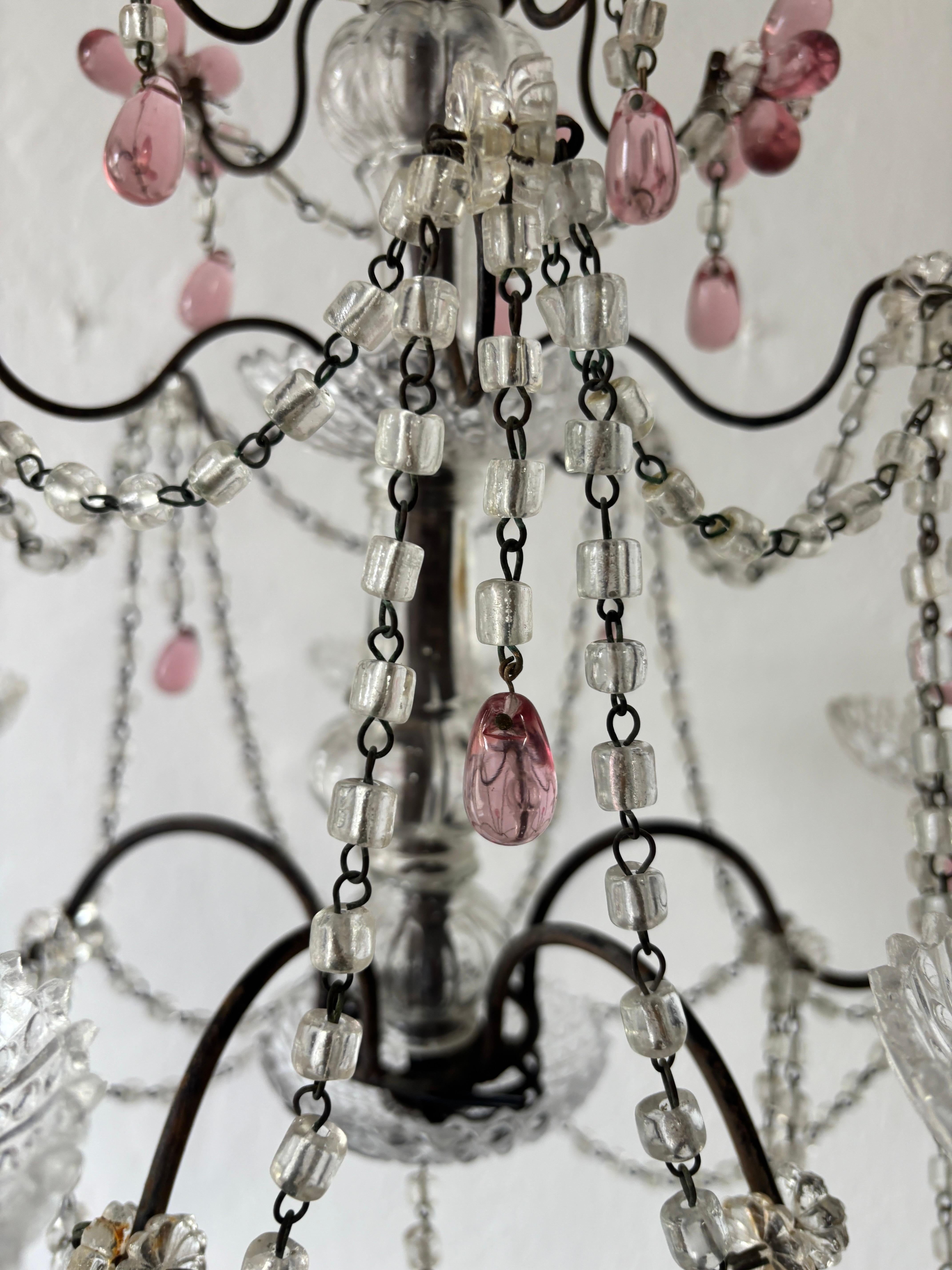 Araña francesa de cristal de Murano con flores de arándano rosa, hacia 1920 principios del siglo XX en venta