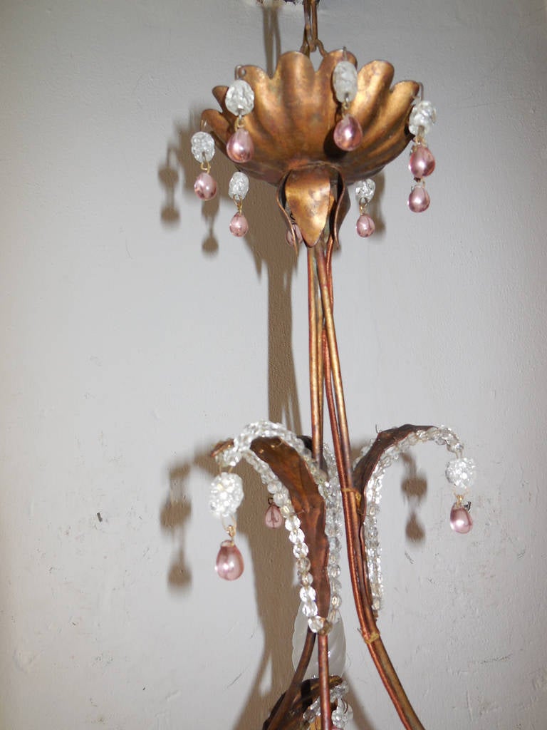 French Pink Drops and Flowers Beaded Tole Chandelier, circa 1940 In Good Condition For Sale In Modena (MO), Modena (Mo)