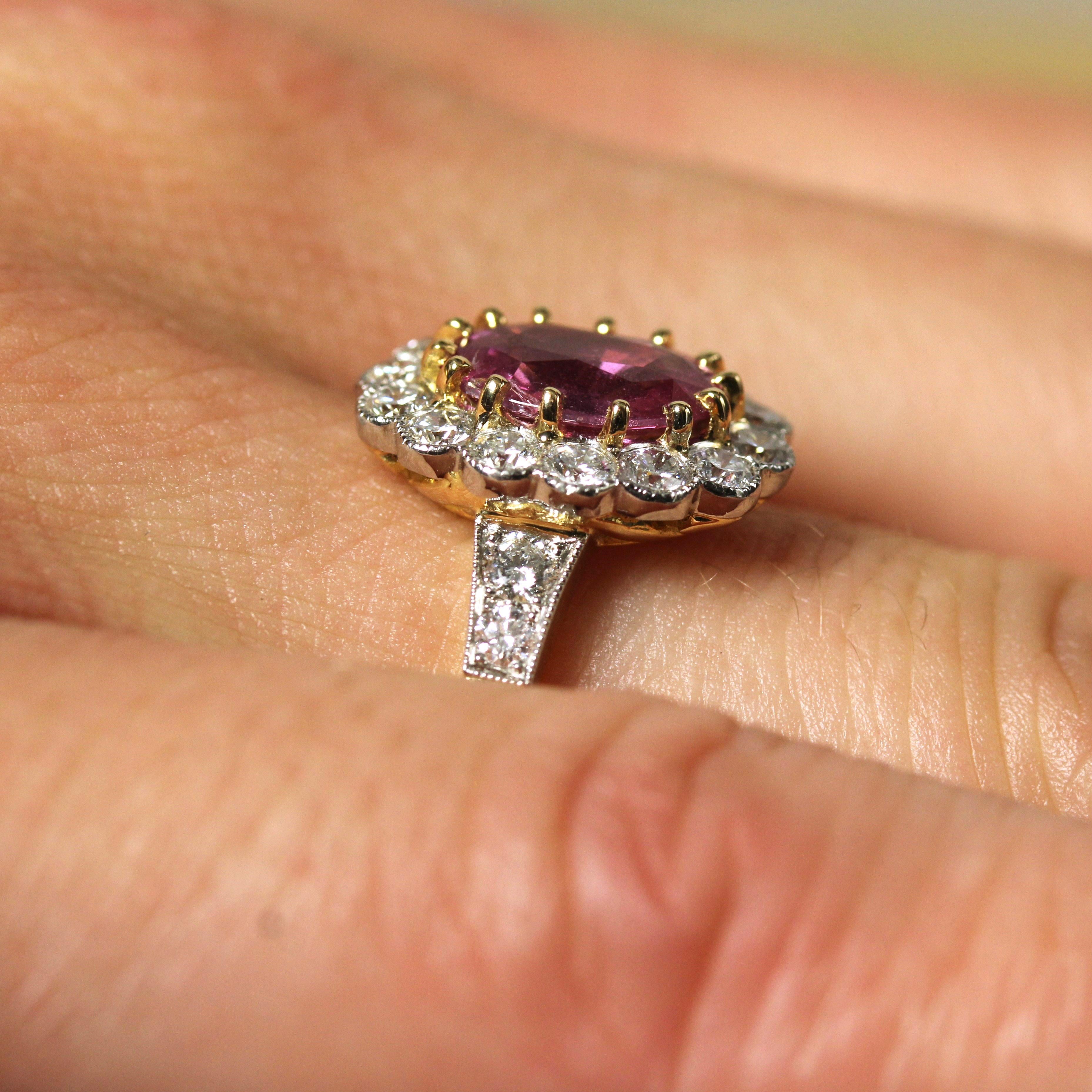 Bague marguerite française en or jaune 18 carats, saphir rose et diamants en vente 7
