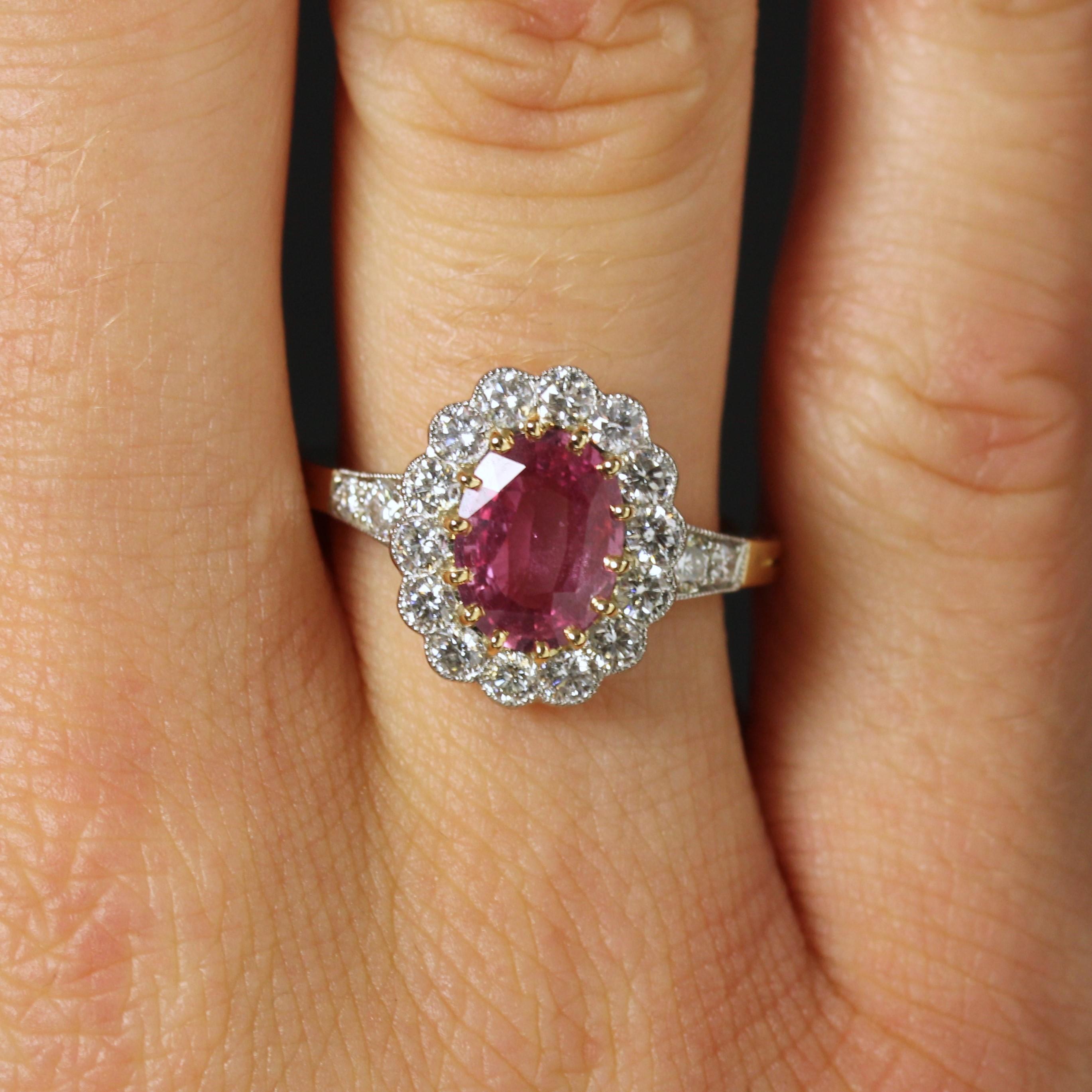 Bague marguerite française en or jaune 18 carats, saphir rose et diamants en vente 12