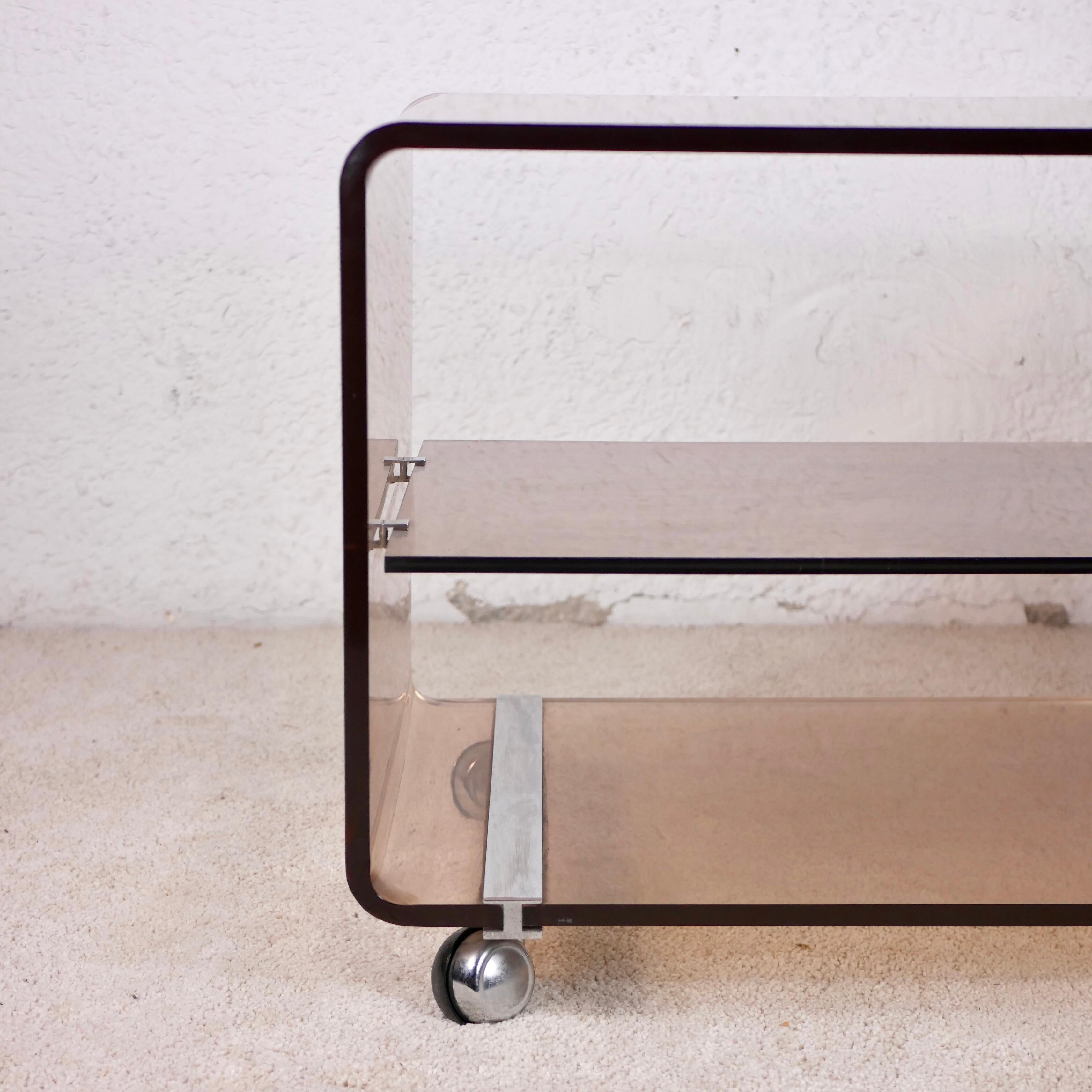 French Pink Smoked Plexiglass Side Table by Michel Dumas for Roche Bobois, 1970s In Good Condition In Lyon, FR