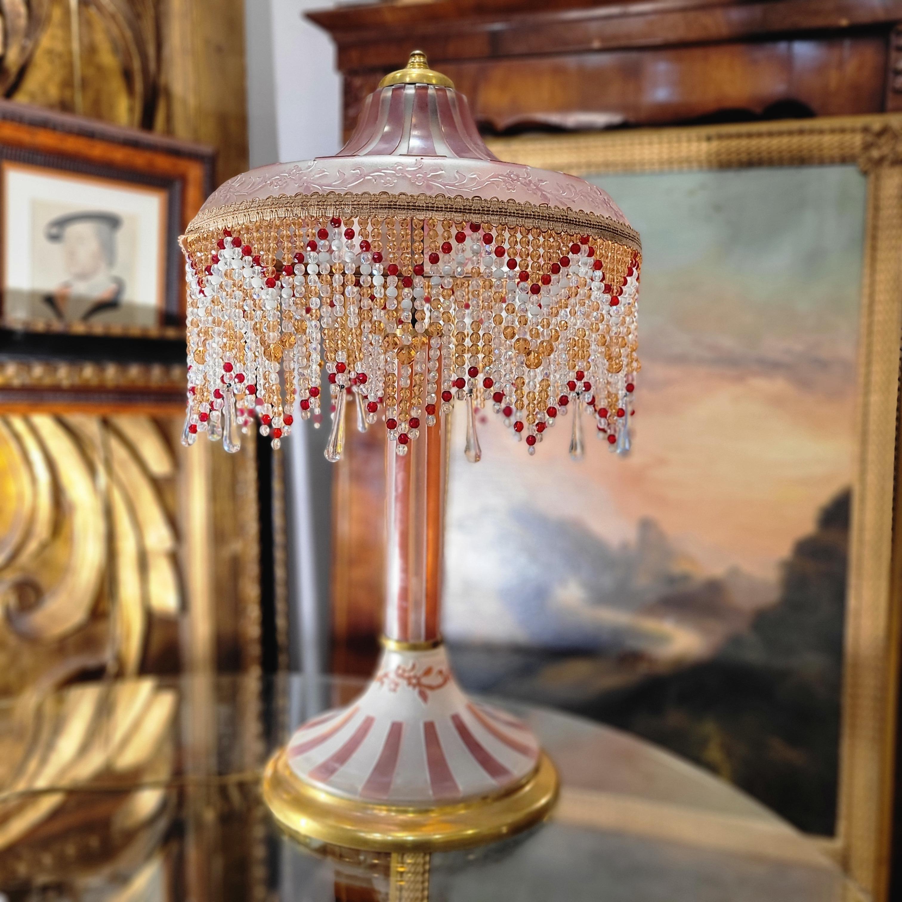 French Pink Vintage Suberville table lamp, Art Nouveau style, etched glass In Good Condition For Sale In Valladolid, ES