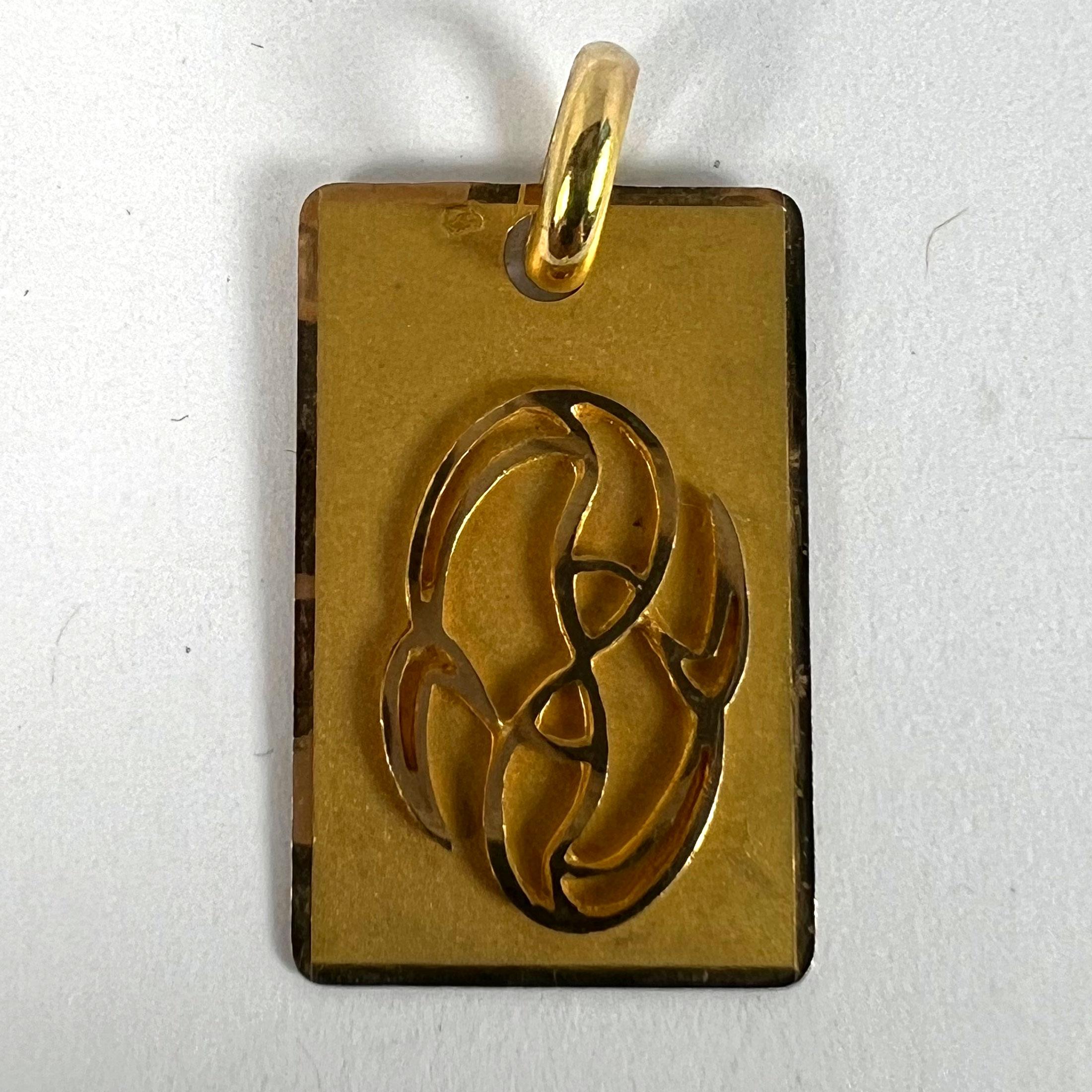 French Pisces Starsign Zodiac 18K Yellow Gold Charm Medal Pendant For Sale 6