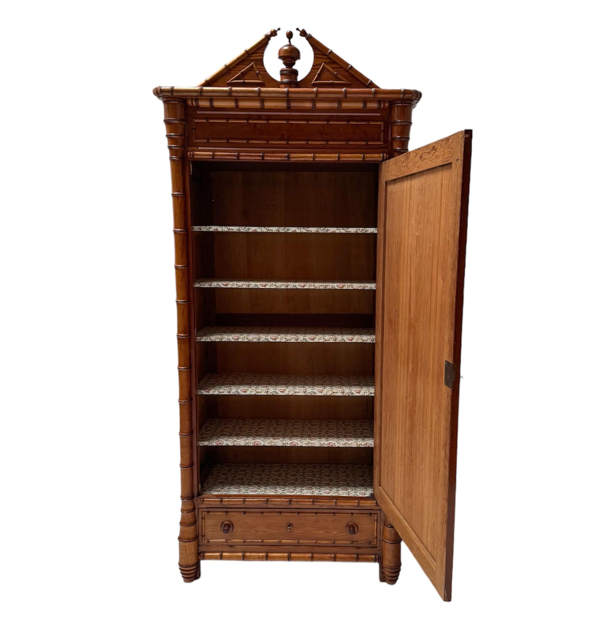 French Pitch-Pine Faux Bamboo Armoire or Wardrobe, 1900s In Good Condition In Amsterdam, NL
