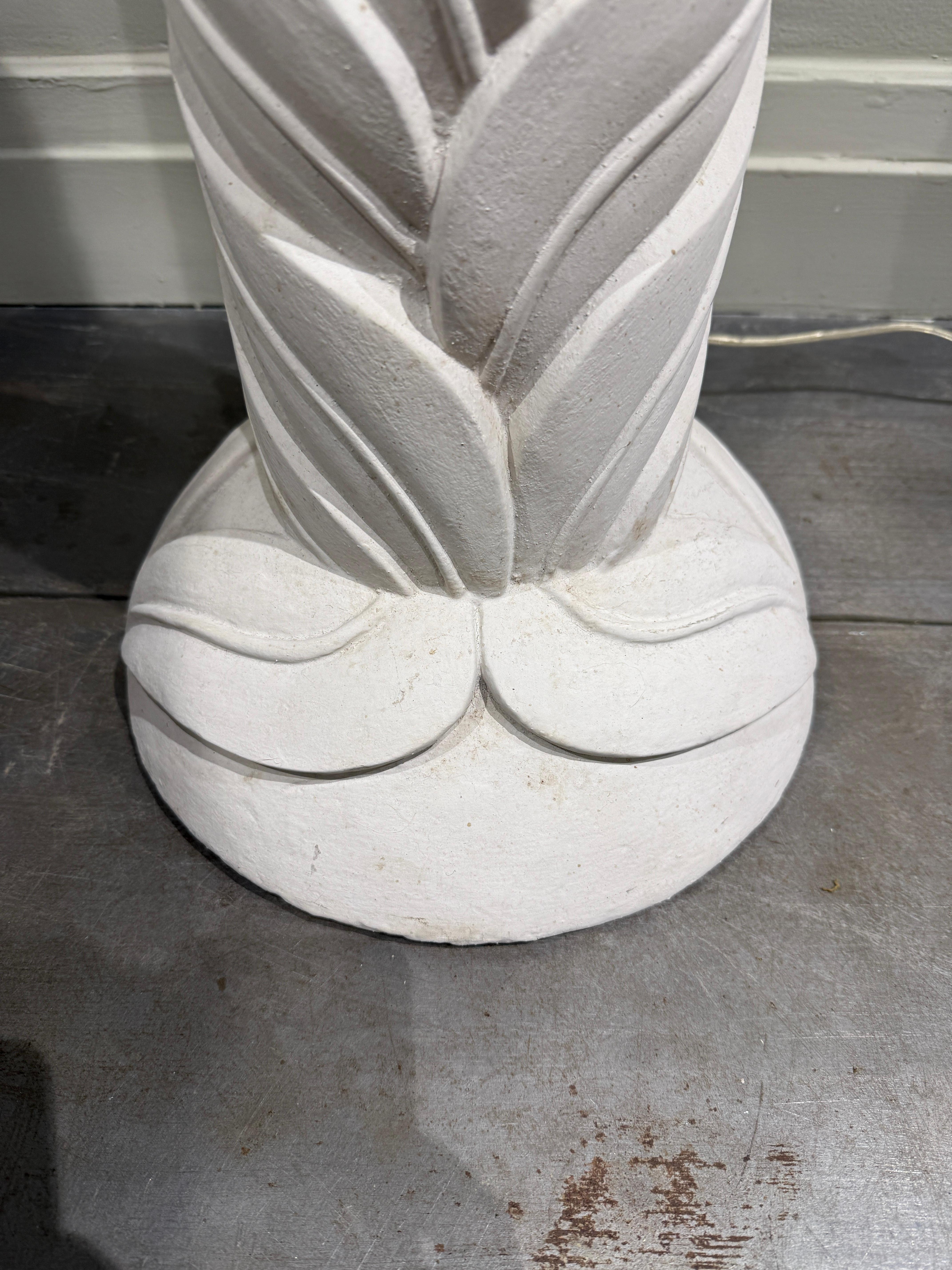 Mid-Century Modern Lampadaire français en plâtre, circa 1970 en vente