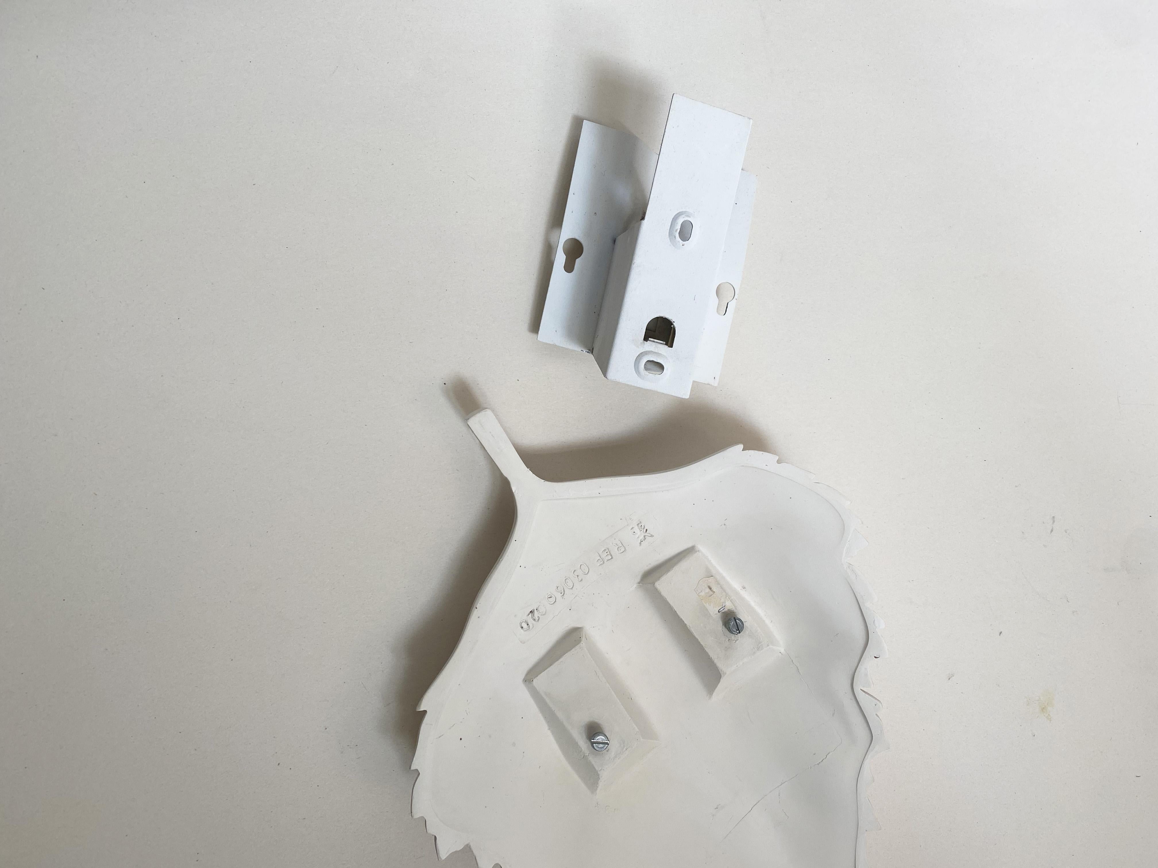 French Plaster Leaf Sconce from Atelier Sedap, 1990s, set of 2. In Good Condition In Lille, FR
