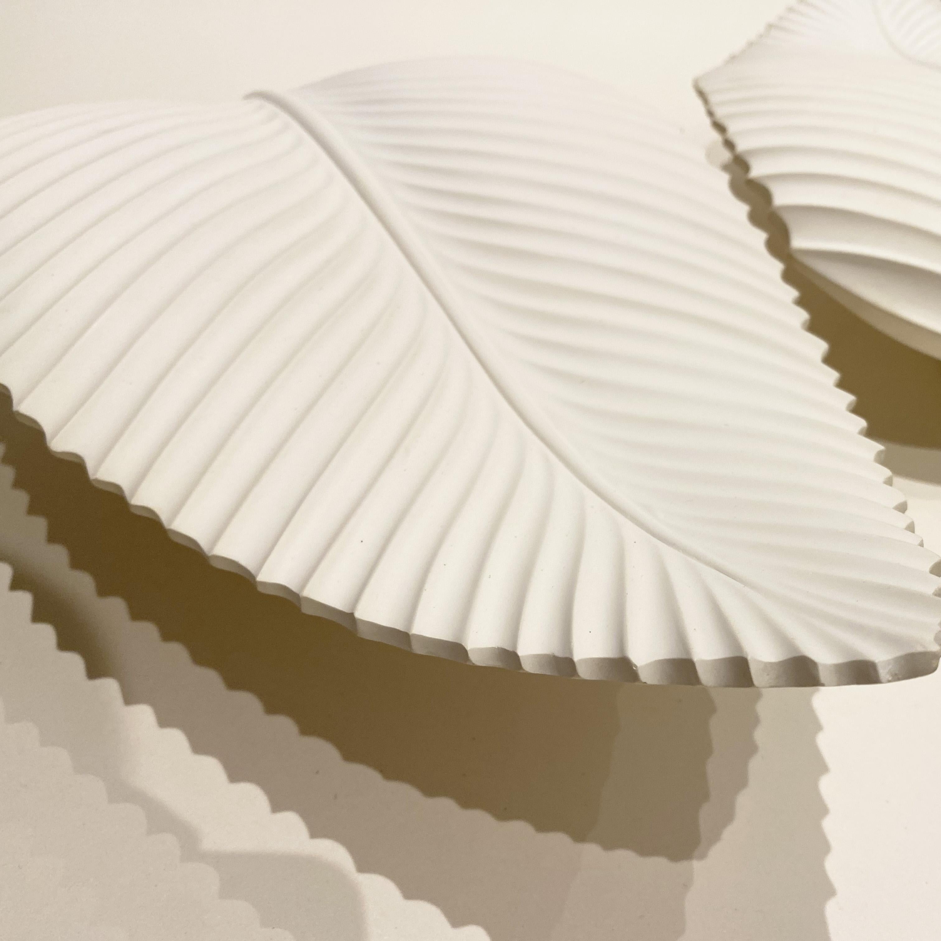 French Plaster Leaf Sconce from Atelier Sedap, 1990s, set of 2. In Good Condition In Lille, FR