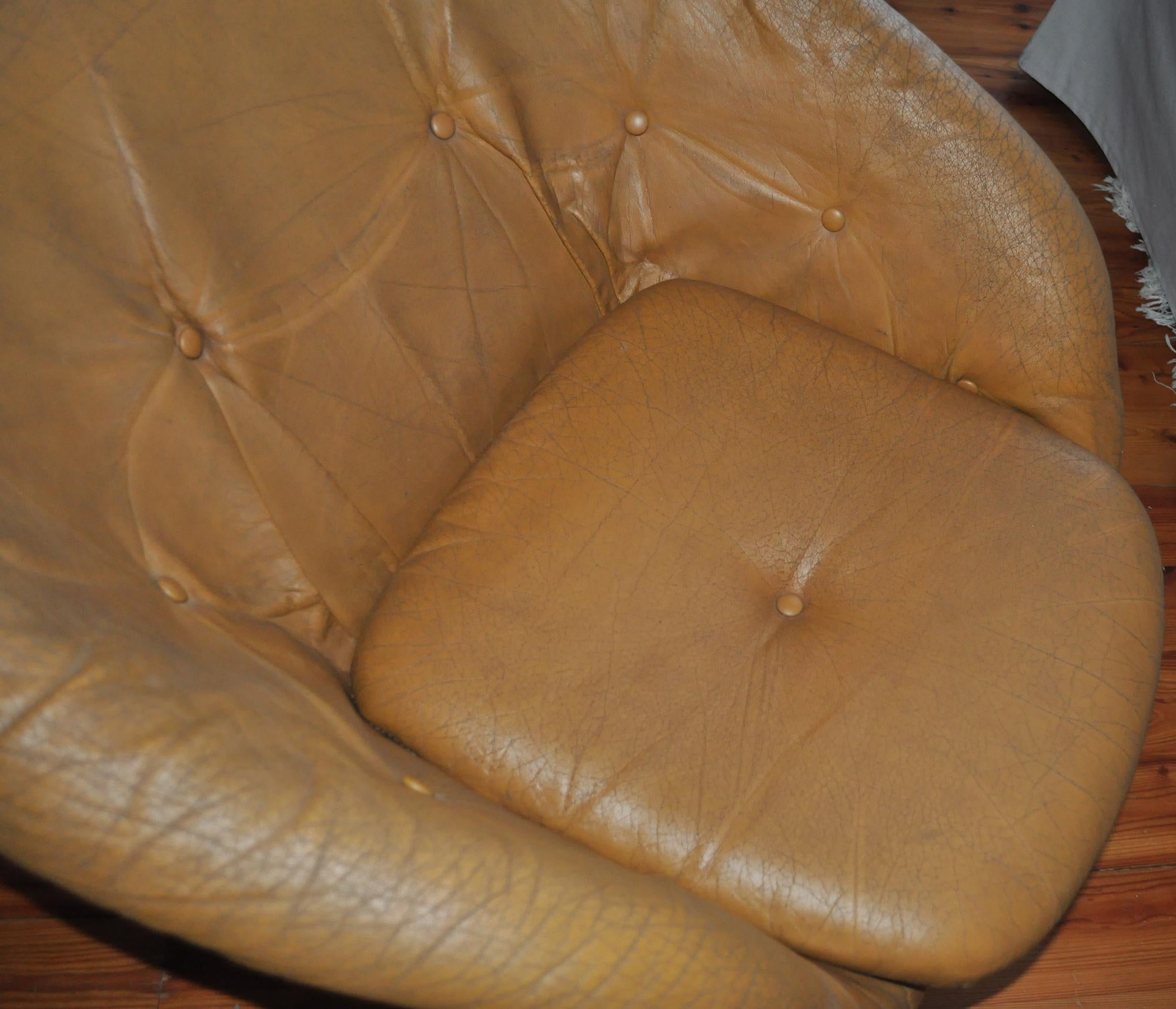 Mid-20th Century French Plastic Club Chair by Rafael, 1970s For Sale