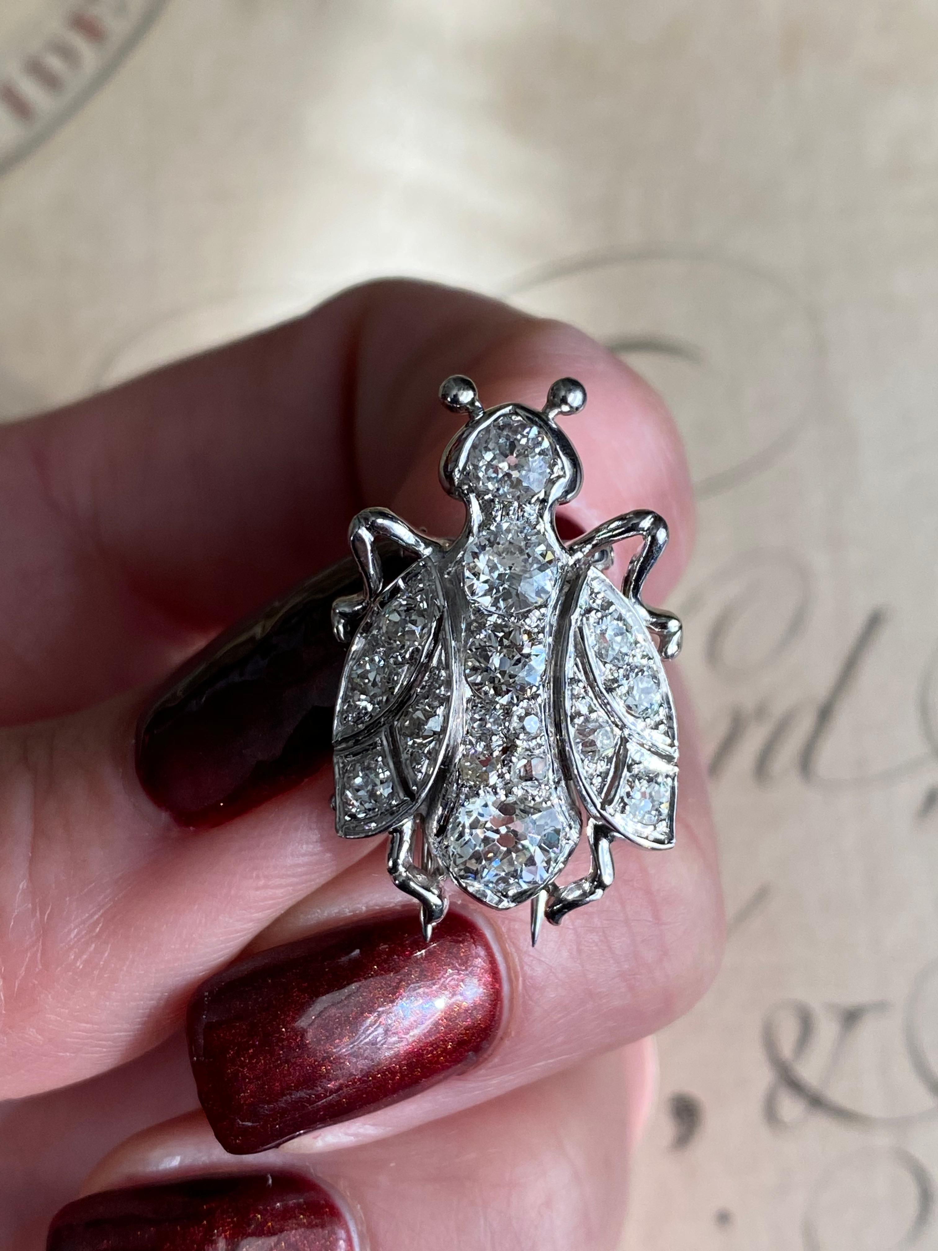 French Platinum and Diamond Bee Brooch Clip In Good Condition For Sale In Hummelstown, PA