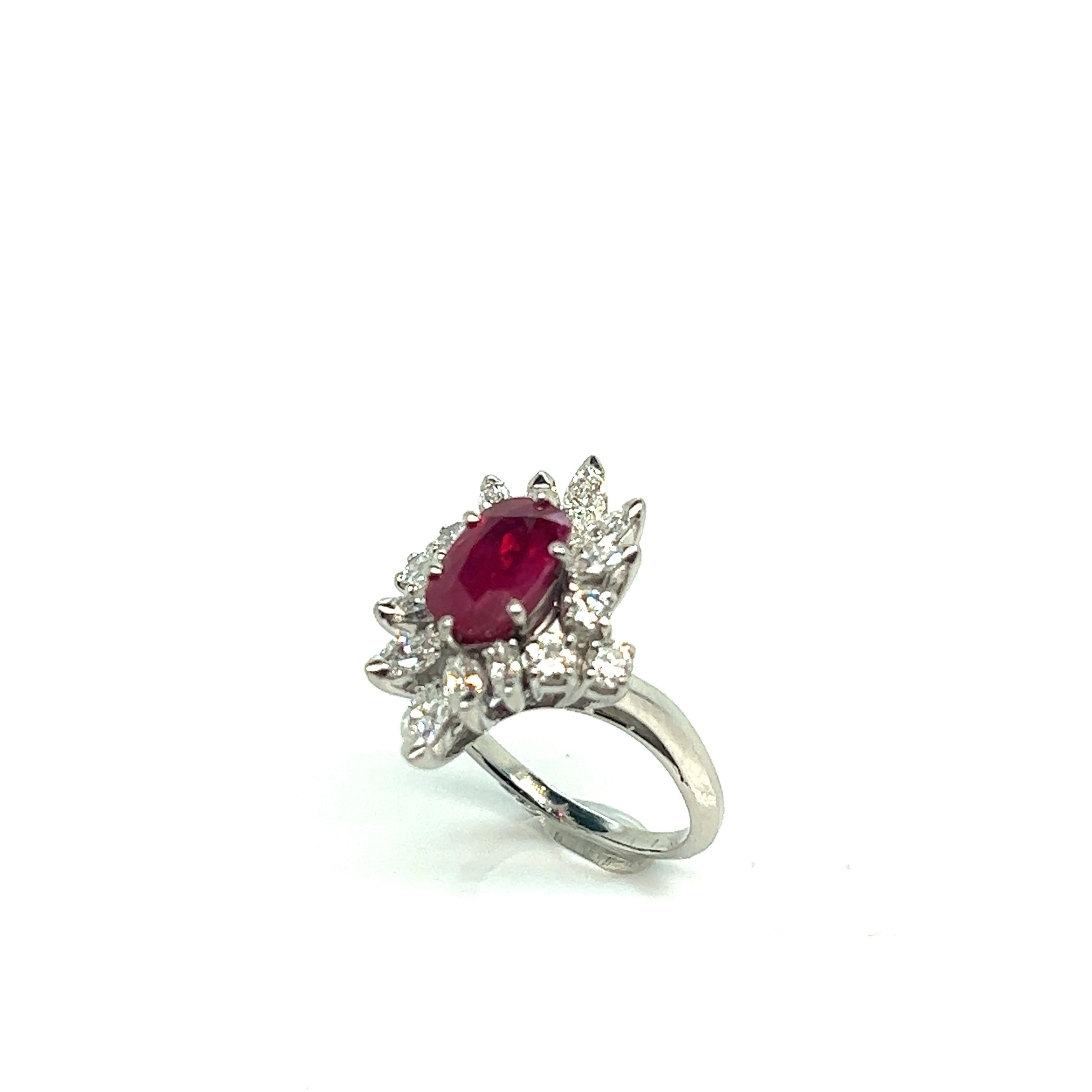 French Platinum Ring Ruby Diamonds In Excellent Condition For Sale In Vannes, FR
