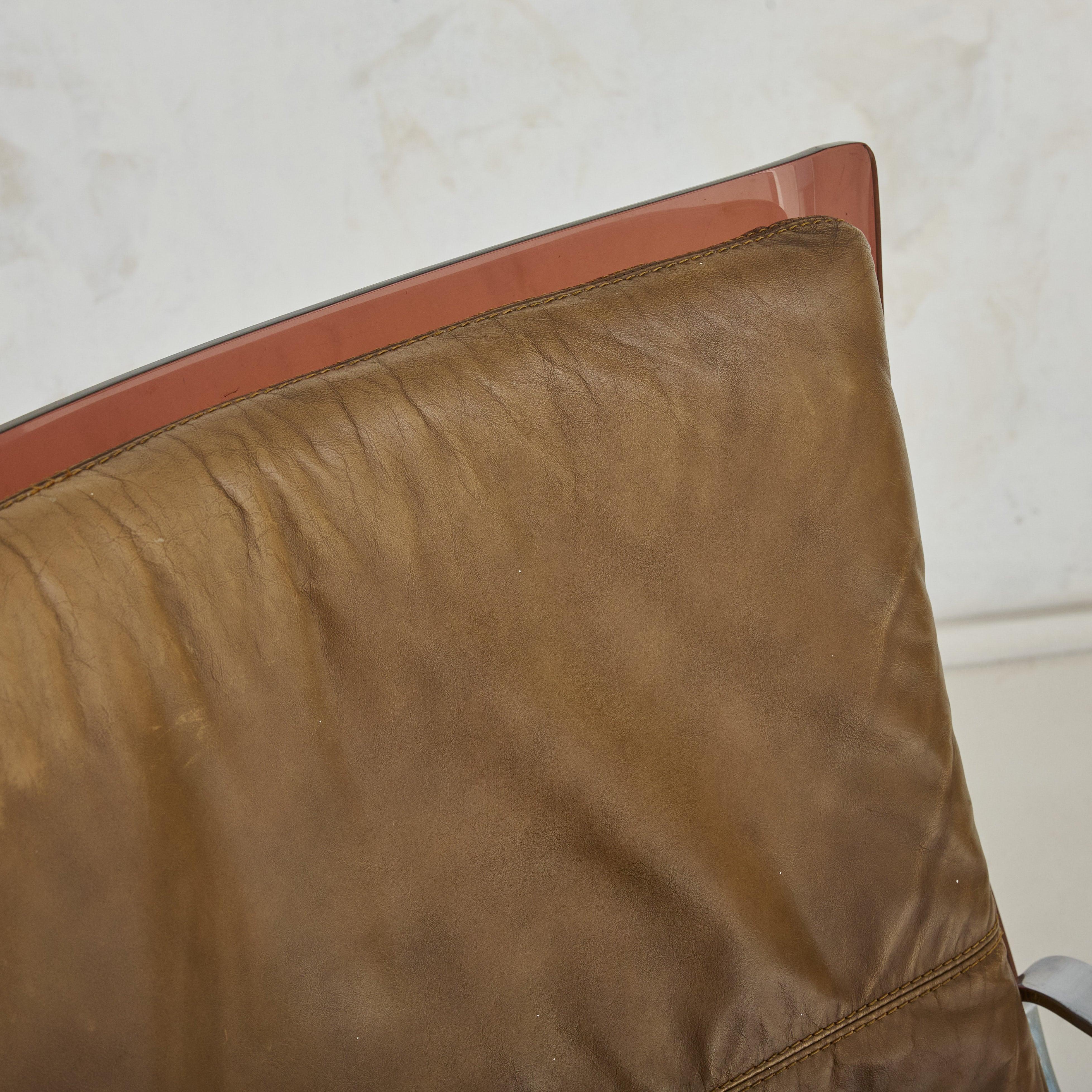 French Plexiglass Desk Chair with Leather Cushion Attributed Apelbaum, 1960s For Sale 6