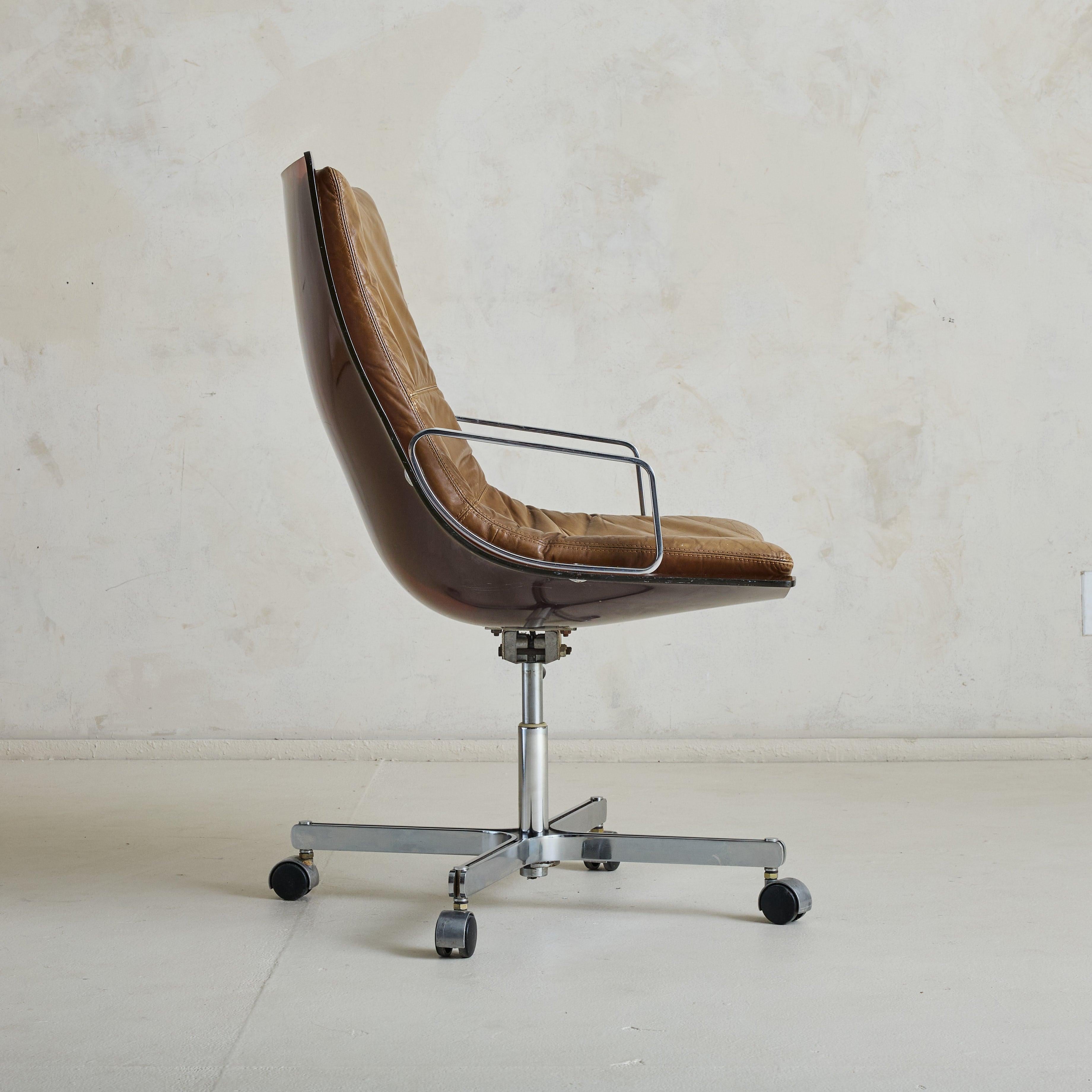 Modern French Plexiglass Desk Chair with Leather Cushion Attributed Apelbaum, 1960s For Sale