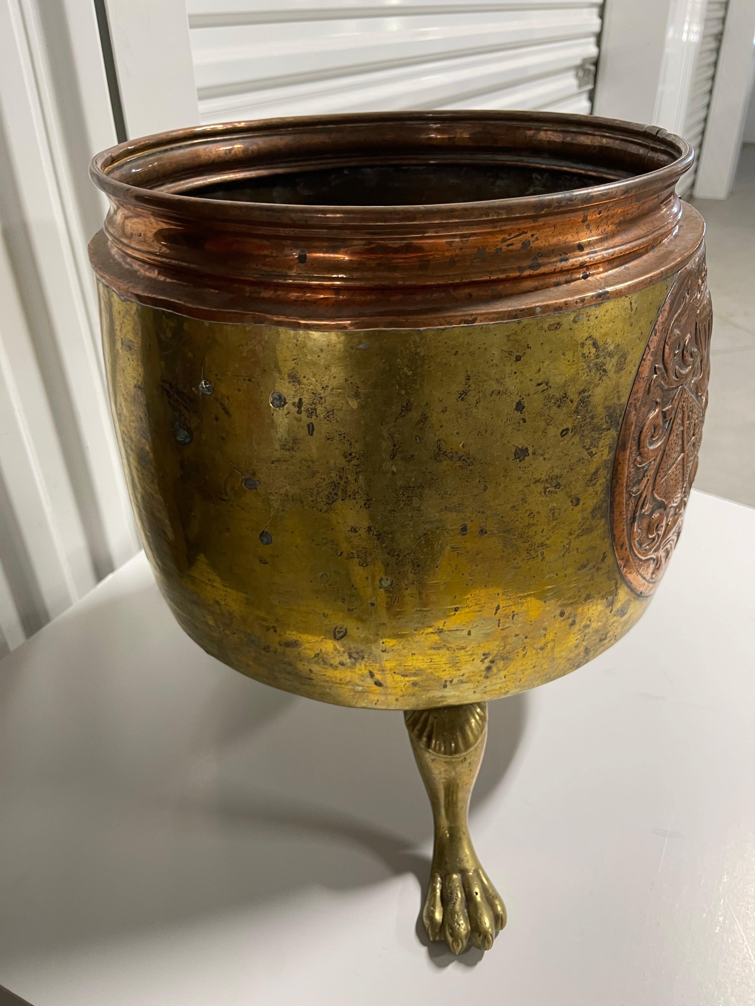 French Polished Brass and Copper Jardiniere or Planter, 19th Century For Sale 1