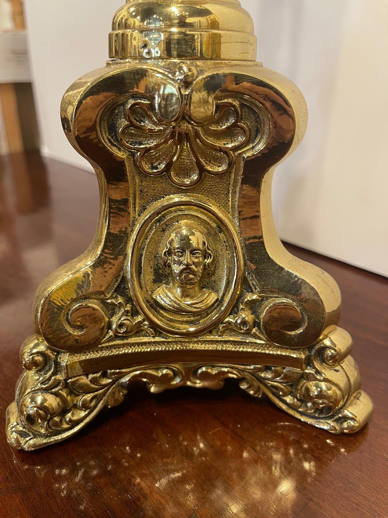 Grillo decorativo o candeliere francese in ottone lucido, XIX secolo In condizioni buone in vendita a Savannah, GA