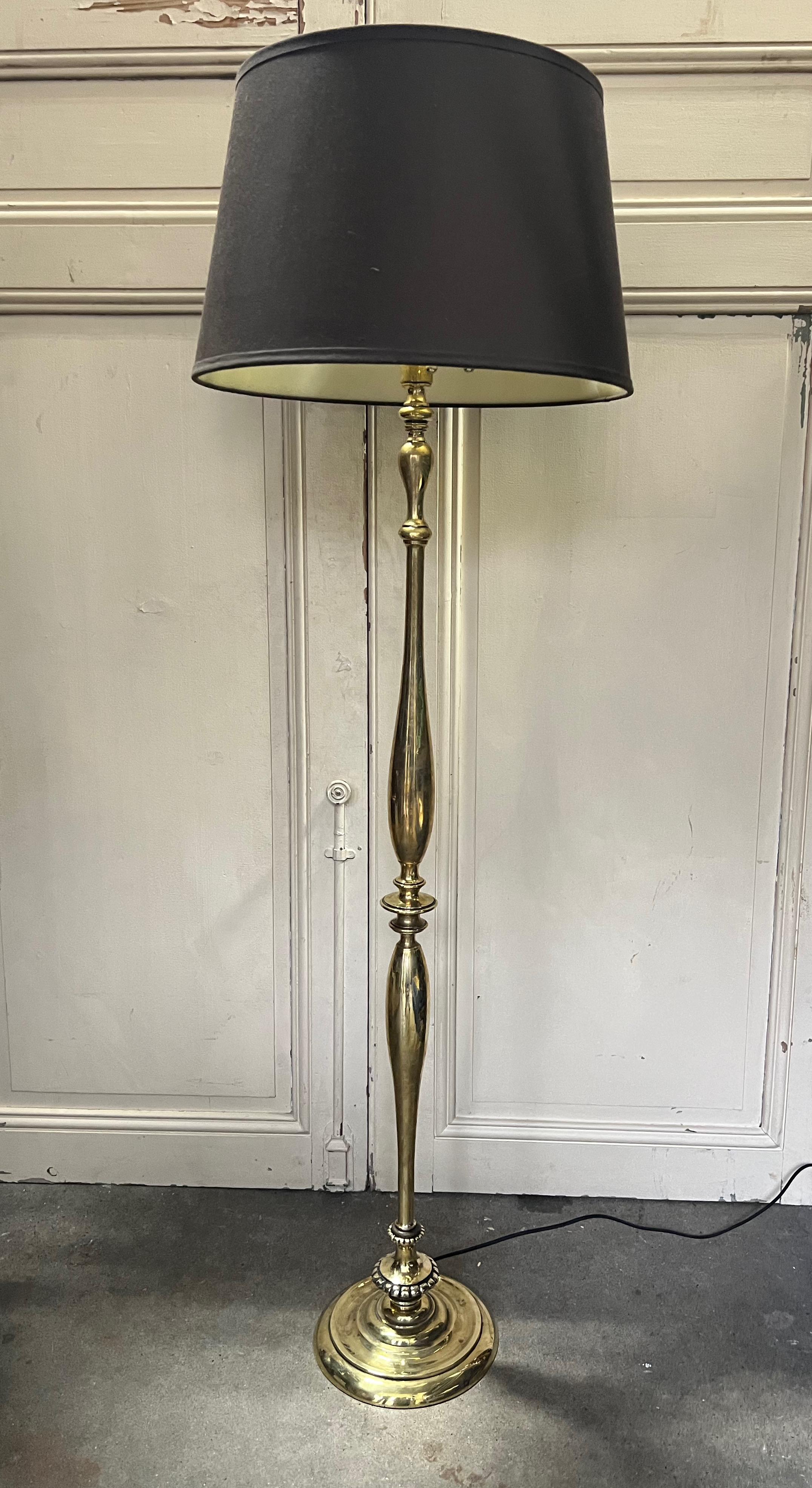 Neoclassical French Polished Brass Floor Lamp For Sale