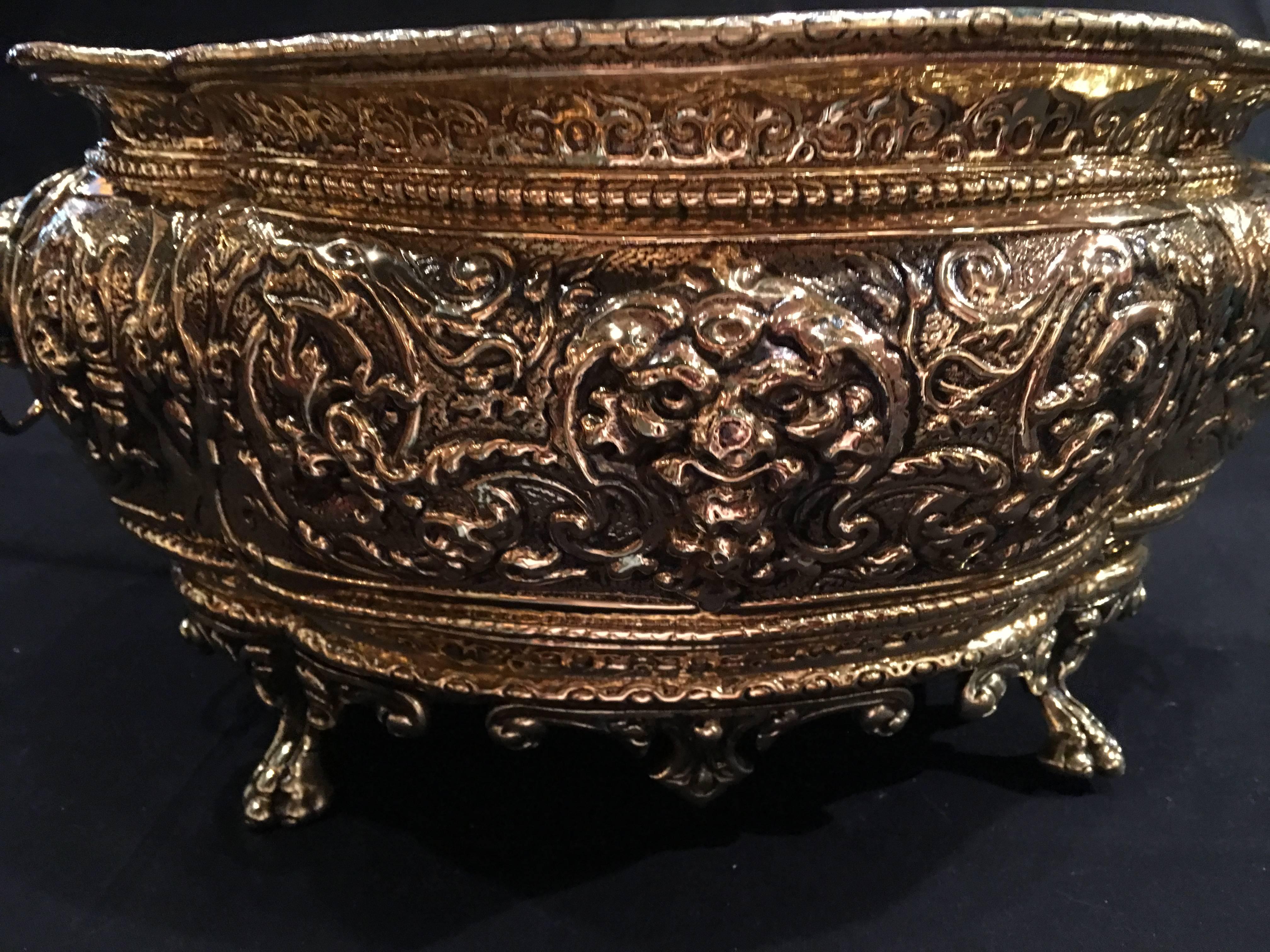 French Polished Brass Jardiniere or Planter on Paw Feet, 19th Century In Good Condition In Savannah, GA