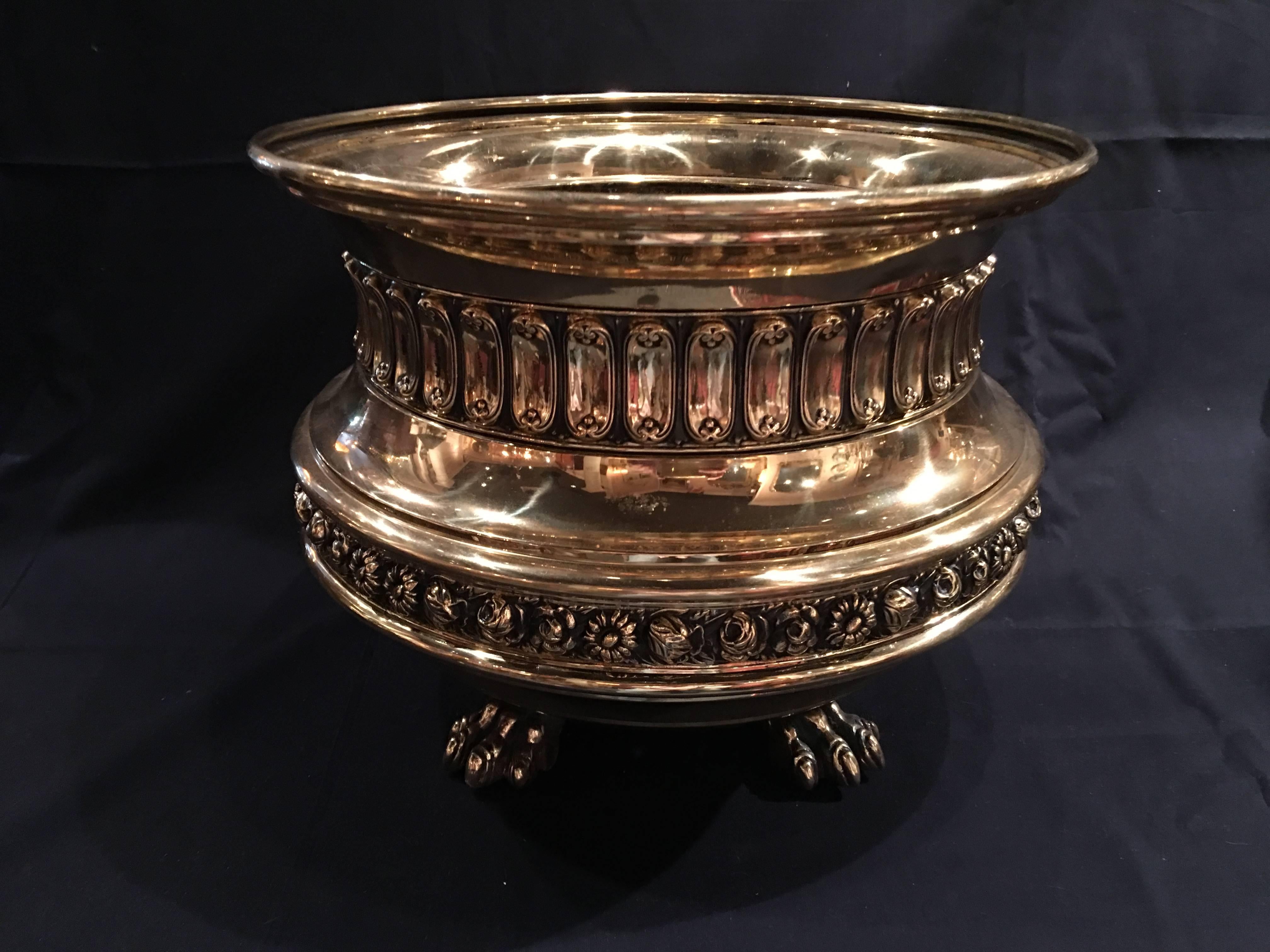 French polished brass jardinière or planter, 19th century.