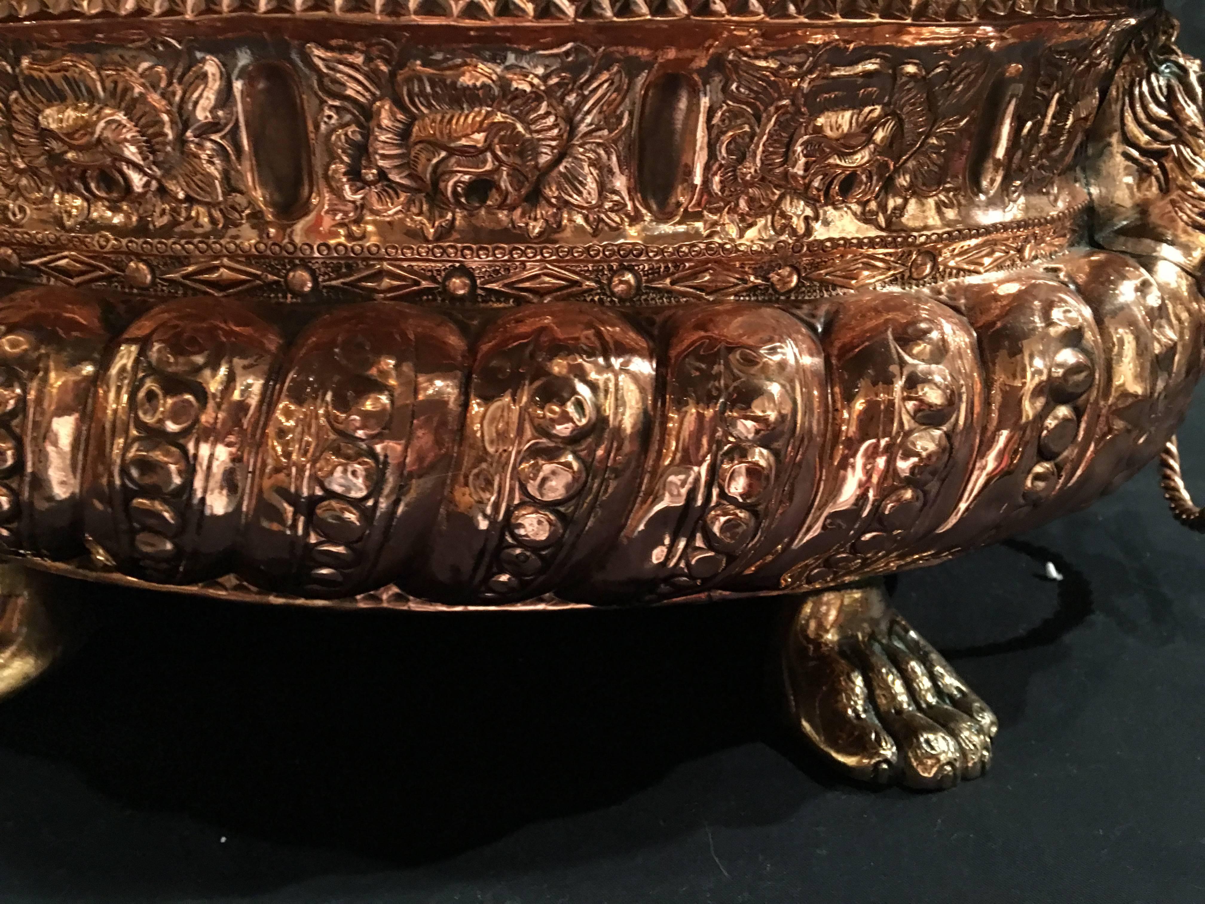 French Polished Copper Jardiniere or Container Lion Head Handles, 19th Century 1