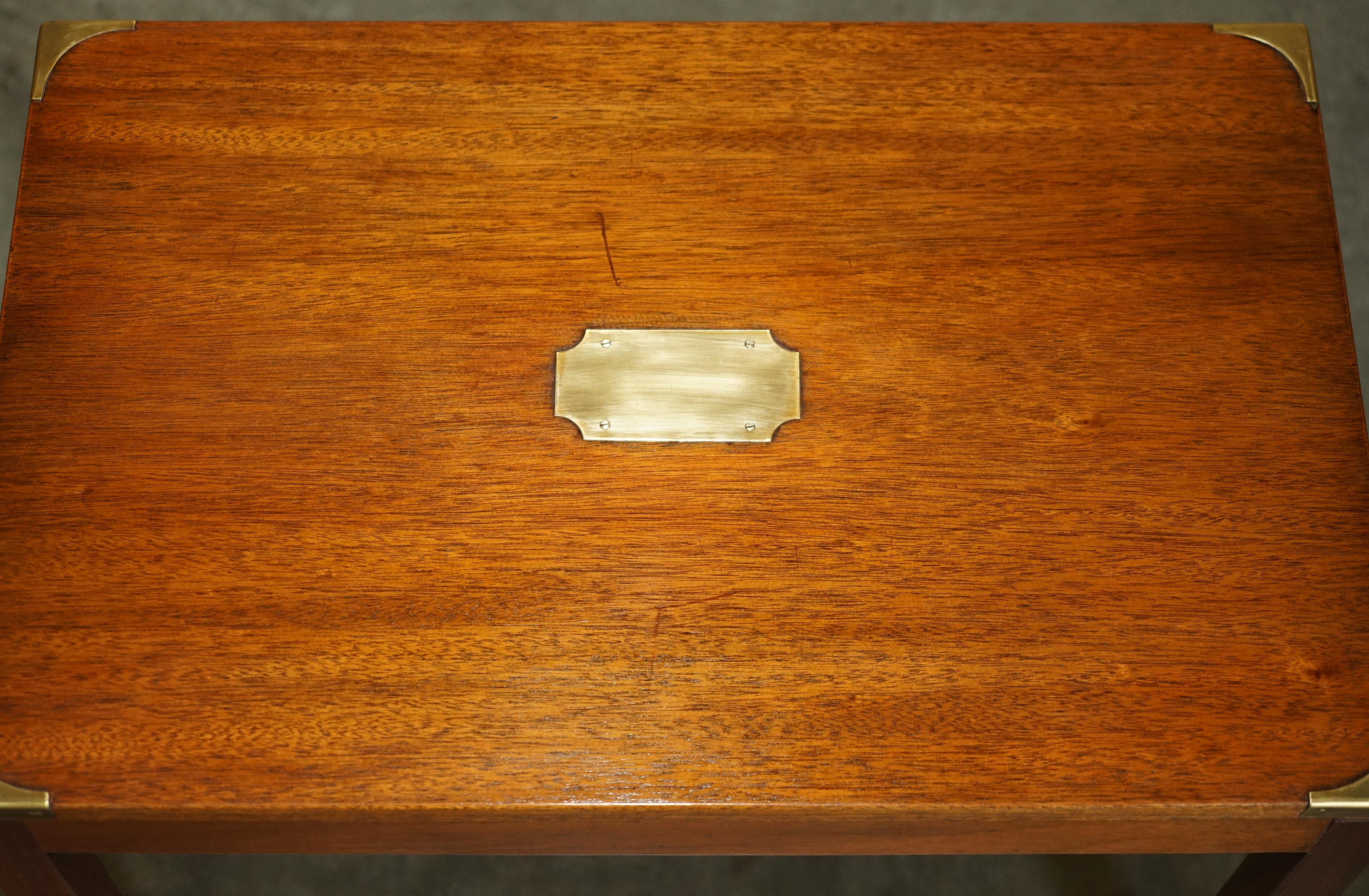 FRANZÖSISCH POLIERTES HARTHOLZ KENNEDY HARRODS LONDON MiLITARY CAMPAIGN COFFEE TABLE im Zustand „Gut“ im Angebot in West Sussex, Pulborough