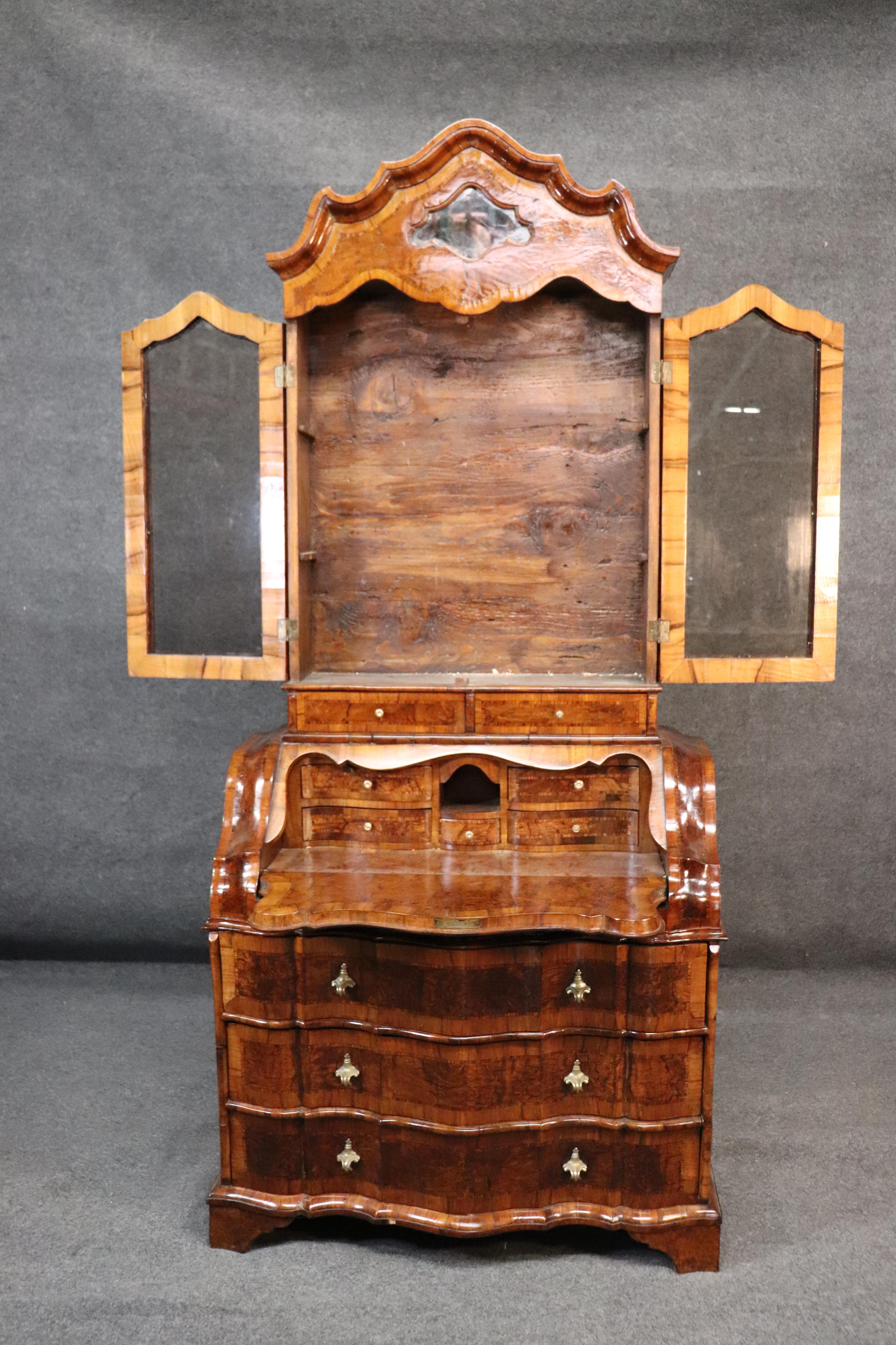 French-Polished Italian Rococo Walnut Secretary Desk Bookcase, circa 1840 11