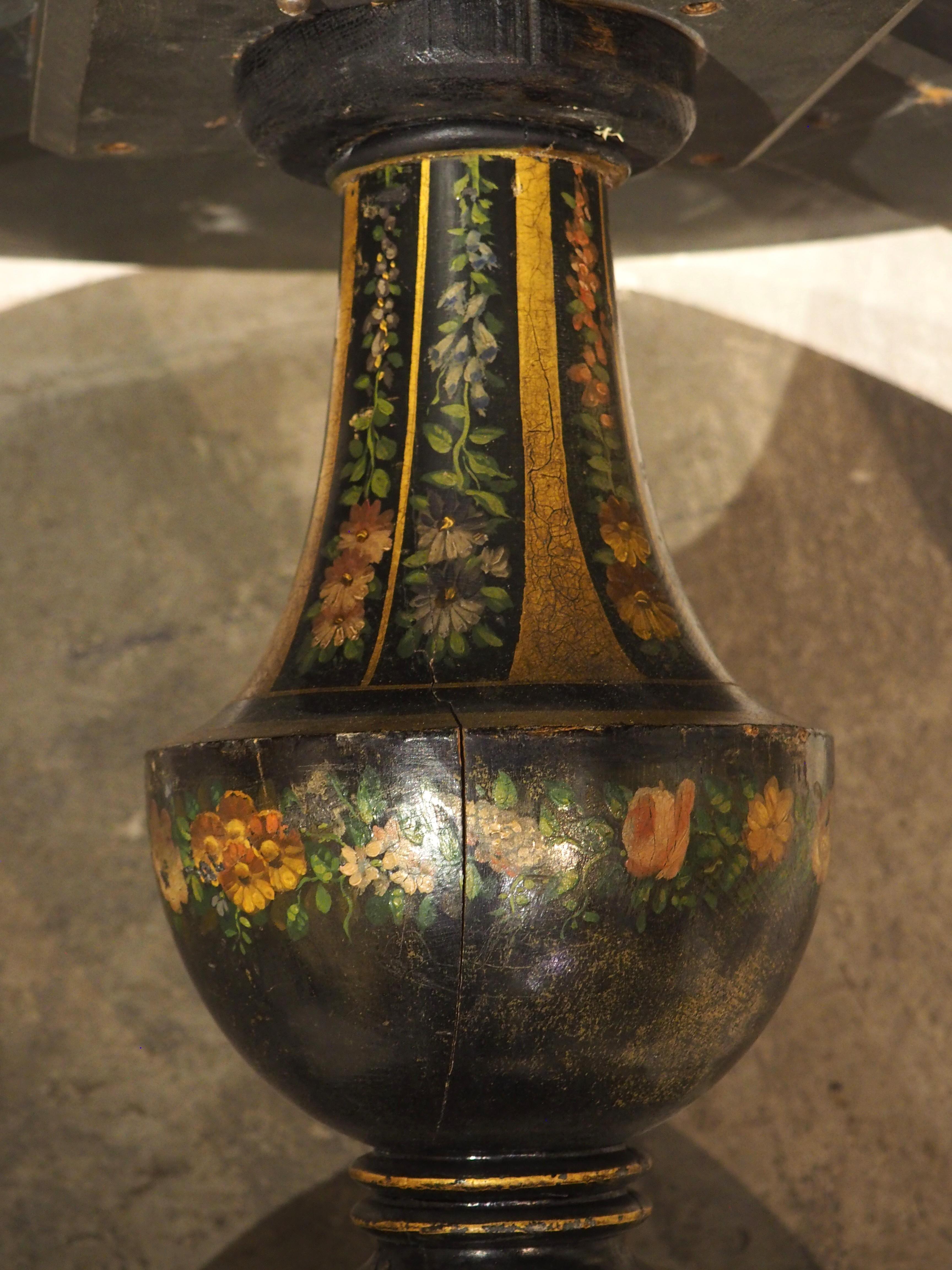 French Polychrome Painted and Ebonized 19th Century Napoleon III Pedestal Table For Sale 10