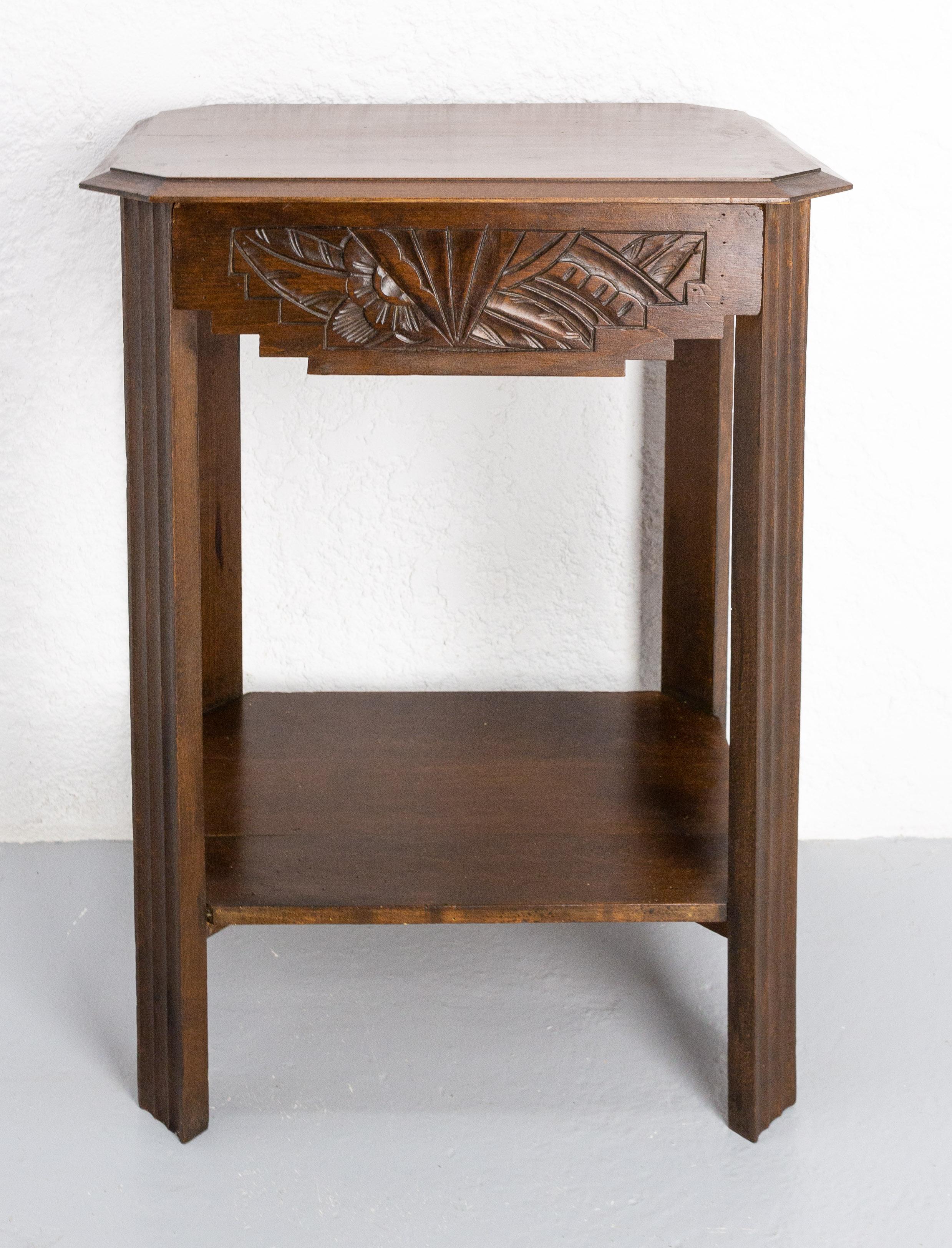 Side, end table, selette or nightstand. The size of this little table with a drawer allows to use it for different functions.
Made circa 1930, with the art déco characteristics: stylized flowers and canes 
Tinted poplar with nice