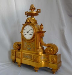 Pendule de cheminée française en porcelaine et bronze doré estampillée en bronze H. Picard