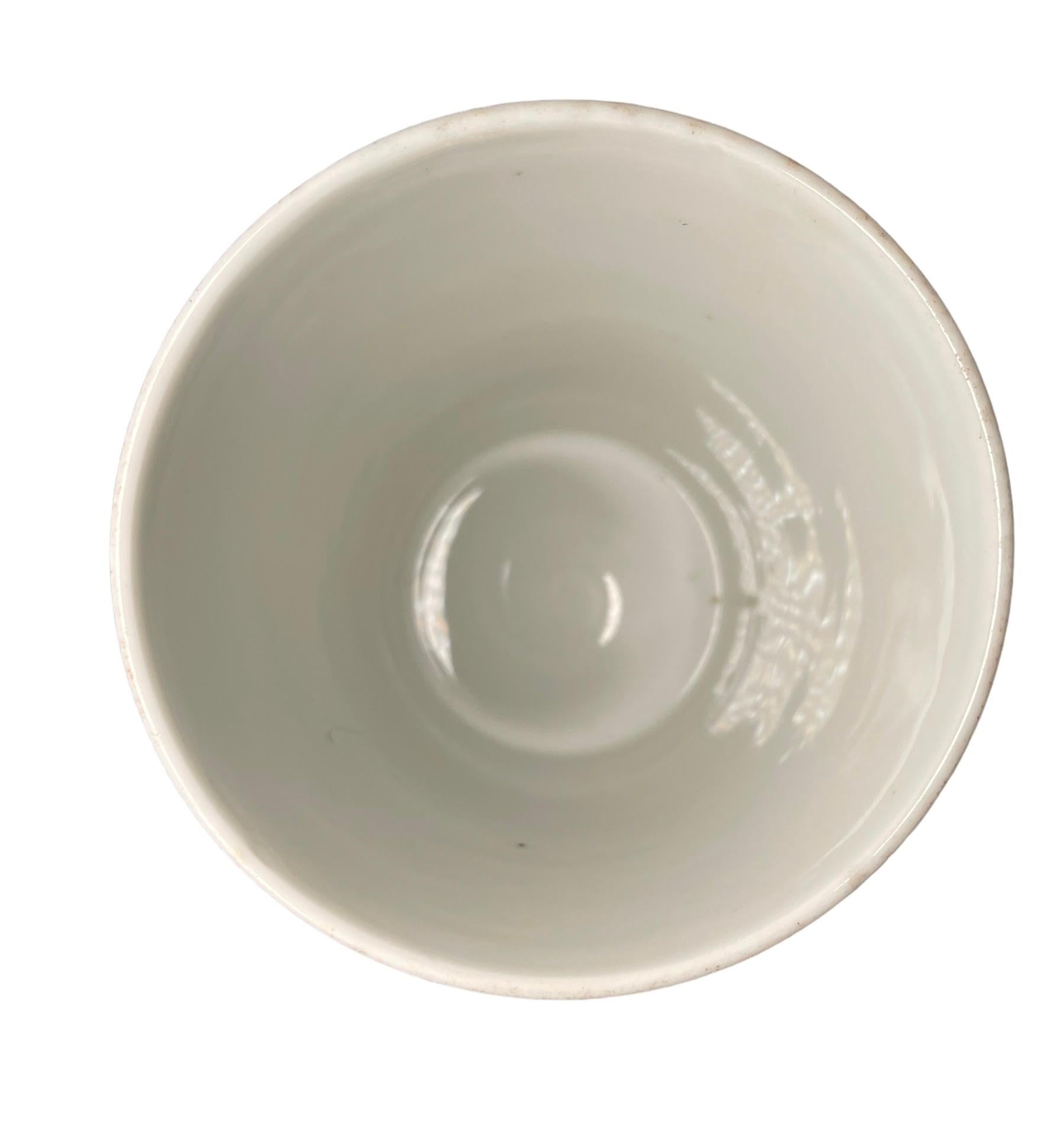Dipinto a mano Vaso da farmacia in porcellana francese in vendita
