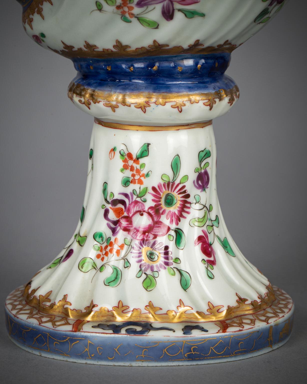 Französische Porzellan-Wappenkanne und -Kachel, Samson, um 1890 im Angebot 2