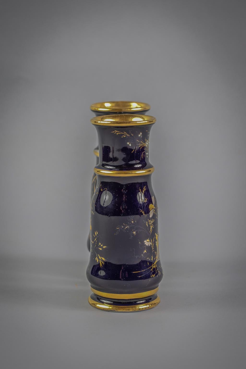 Français Vases à deux bourgeons de forme binoculaire en porcelaine française, Jacob Petit, vers 1850 en vente