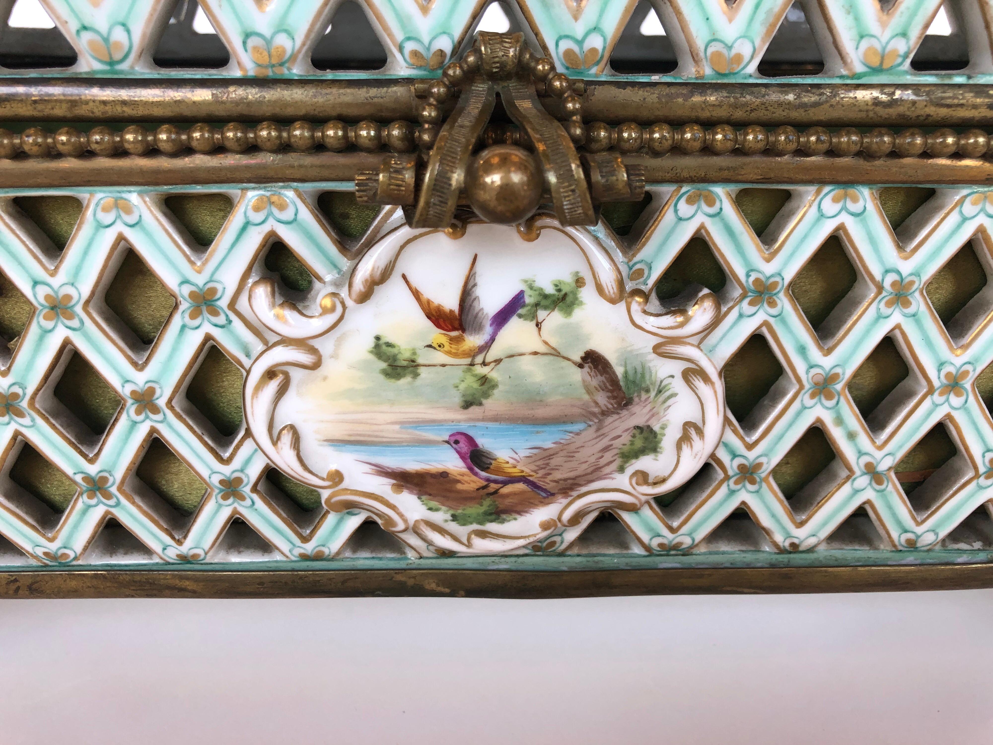 XIXe siècle Boîte en porcelaine française en vente