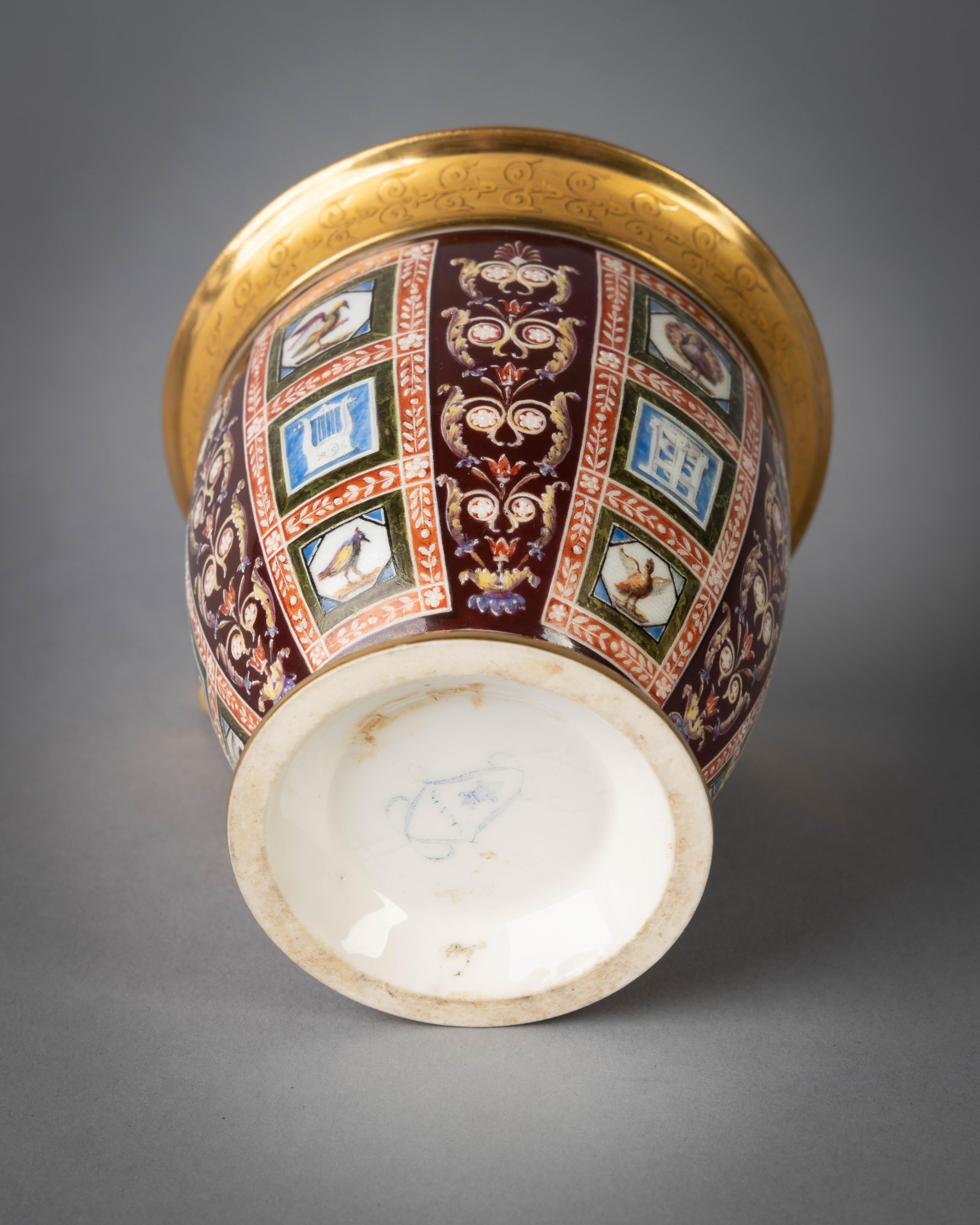 Tasse et soucoupe de cabinet en porcelaine française, Sèvres, vers 1815 en vente 3