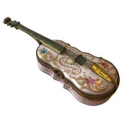French Porcelain Cello Pill Box, 1910
