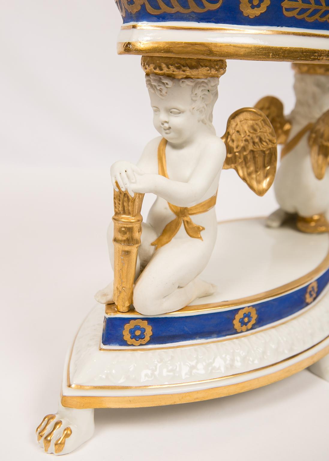 Antique French Porcelain Centerpiece Made by Samson et Cie. Late 19th Century 2