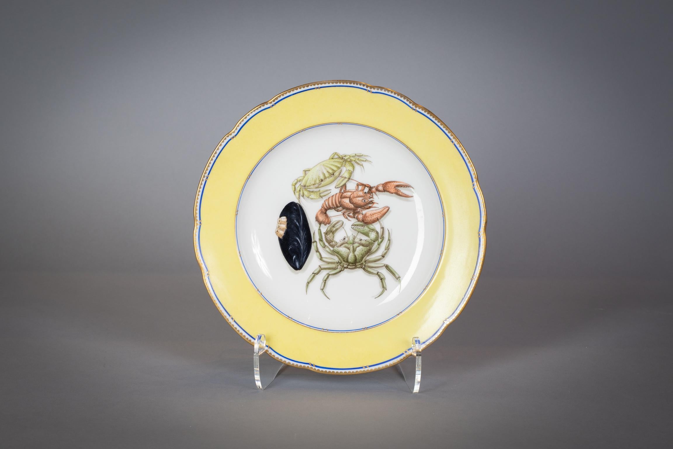 French Porcelain Dinner Plates and Soup Bowls, circa 1900 For Sale 6