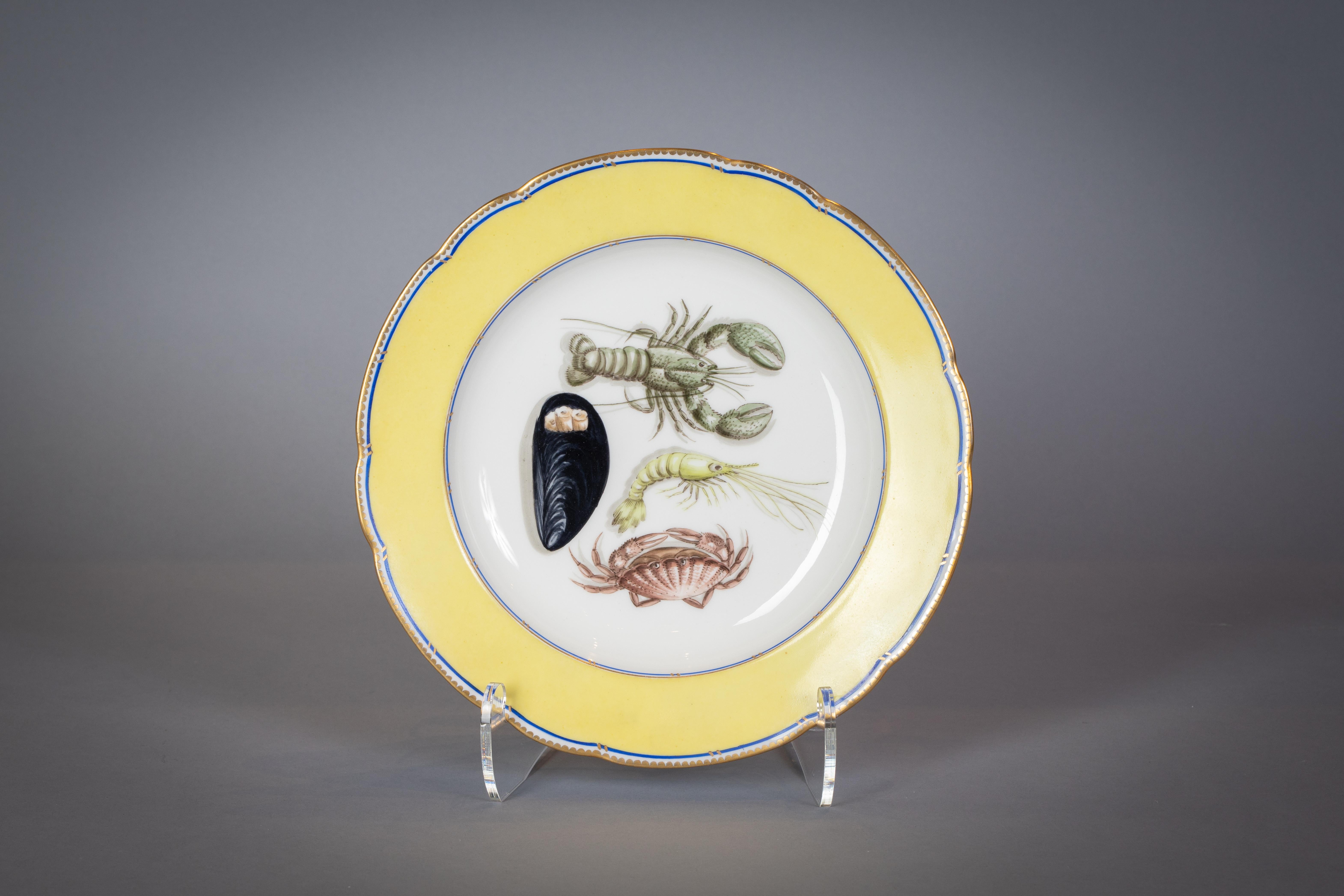 French Porcelain Dinner Plates and Soup Bowls, circa 1900 For Sale 1