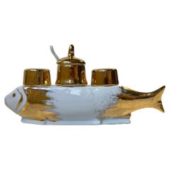 Set di ampolle da pesce in porcellana francese con sale, pepe e senape, anni '70