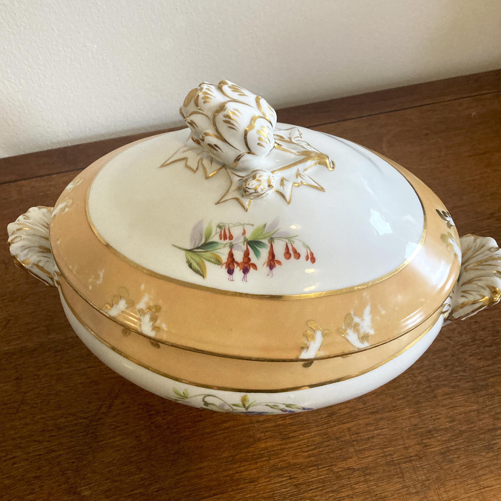 French Porcelain Hand Painted Floral Tureen, Acorn Detail, Late 19th Century In Good Condition For Sale In New York, NY