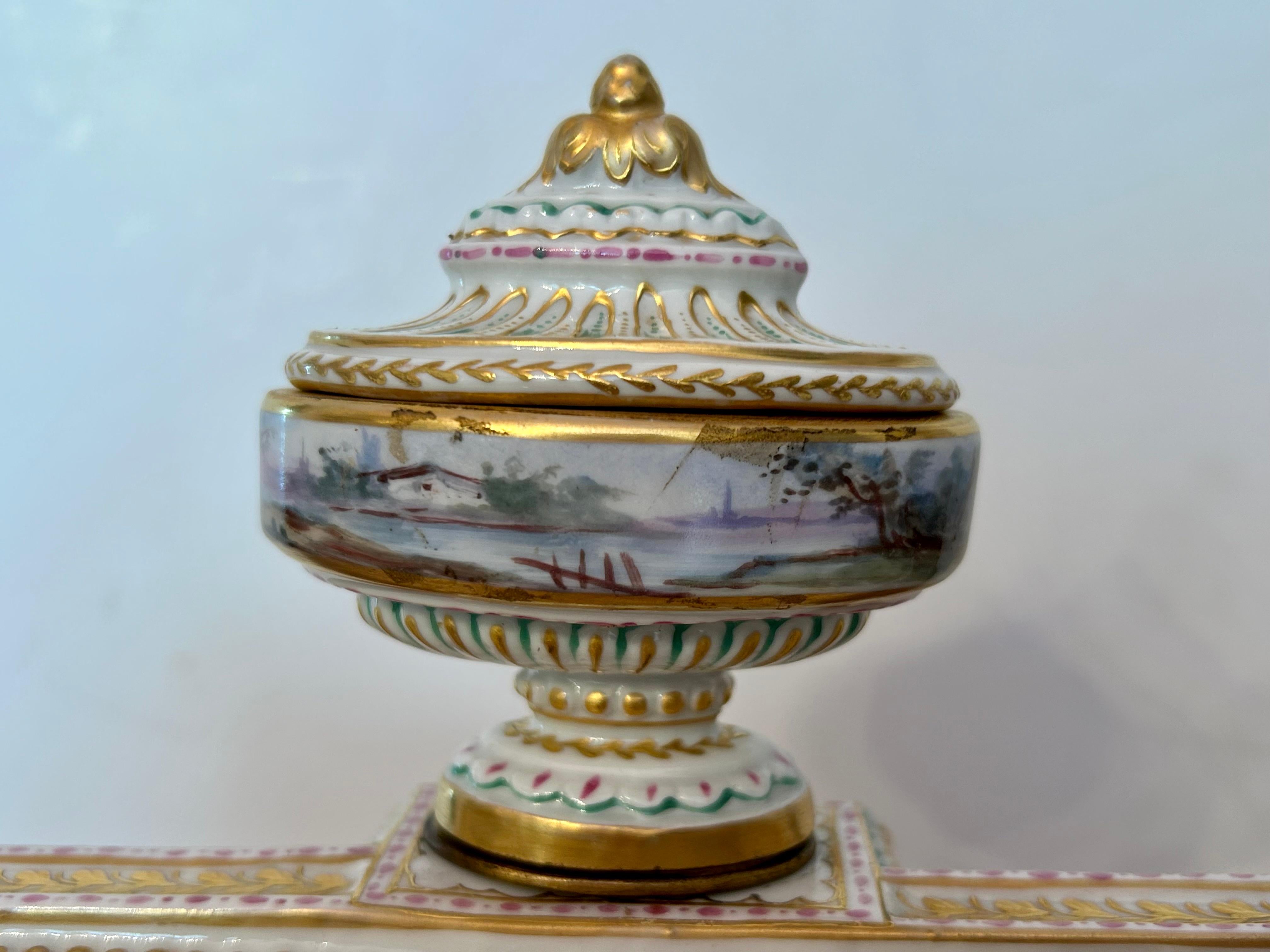 Französisches Porzellan-Tintenfass, Sèvres-Stil, 19. Jahrhundert im Angebot 4